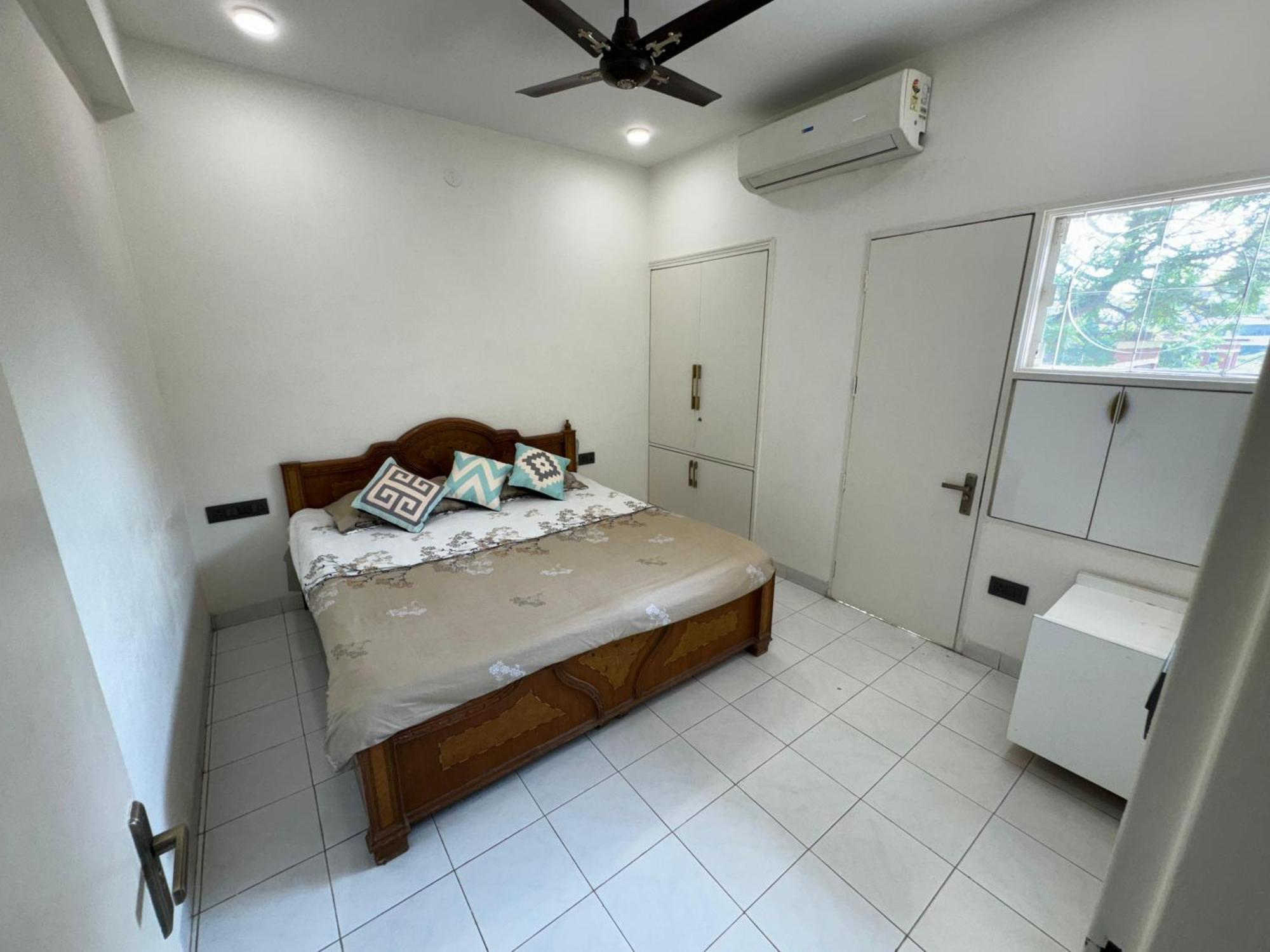 Beautiful 1bhk In Gated Sector49 *