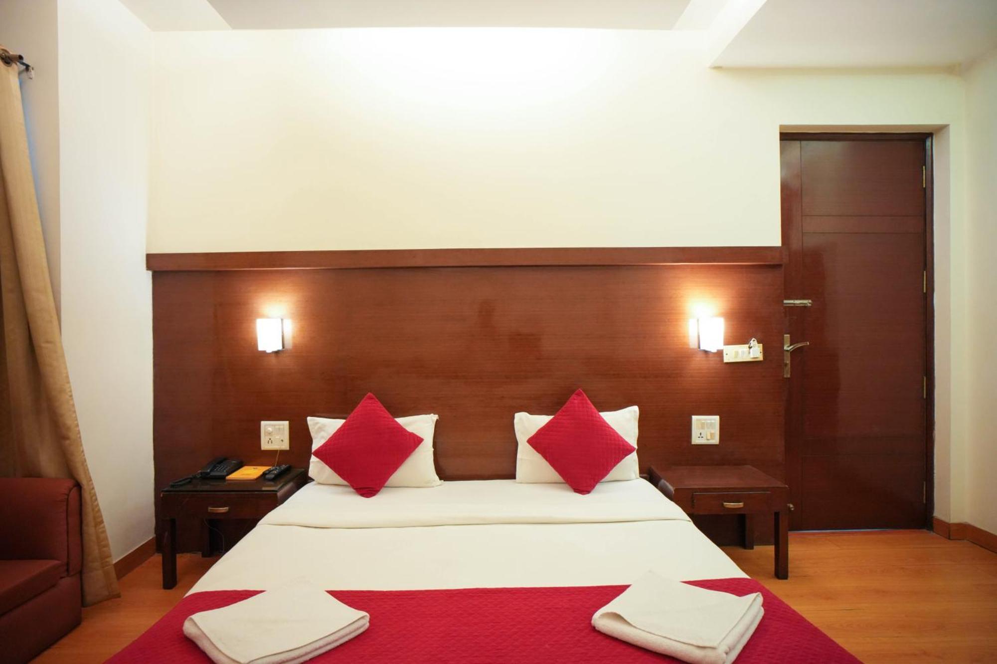 Haris Mg Road Gurugram 3*