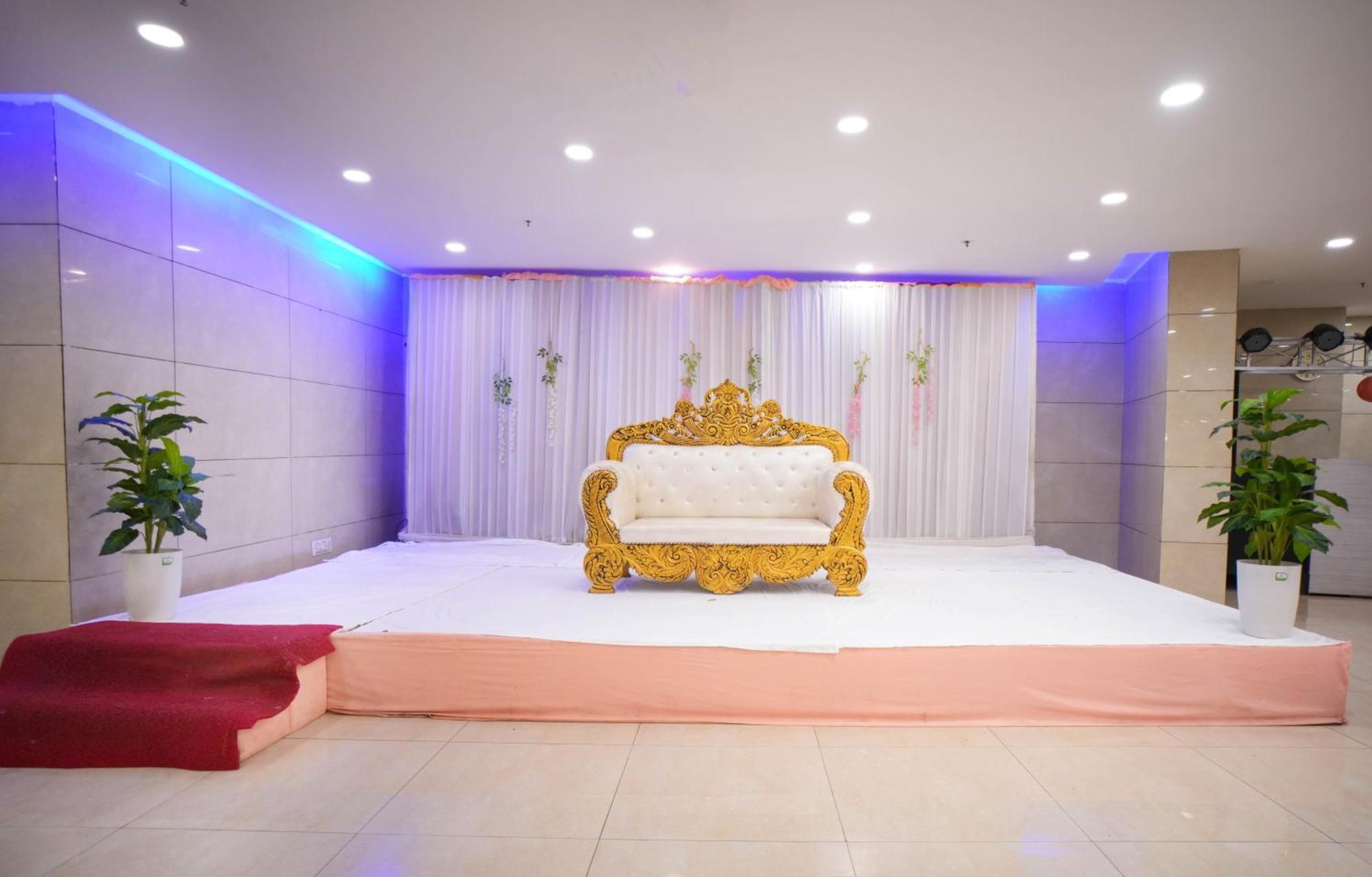 Haris Mg Road Gurugram Hotel