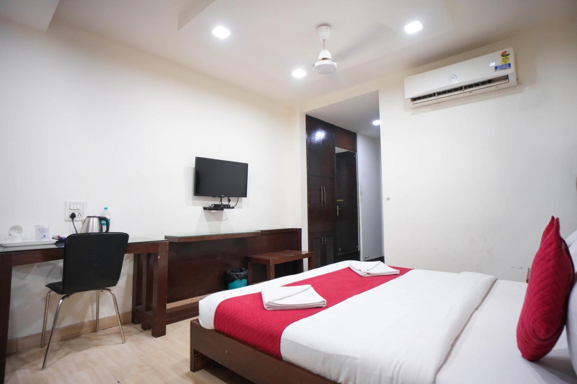 Hotel Haris Mg Road Gurugram 3*