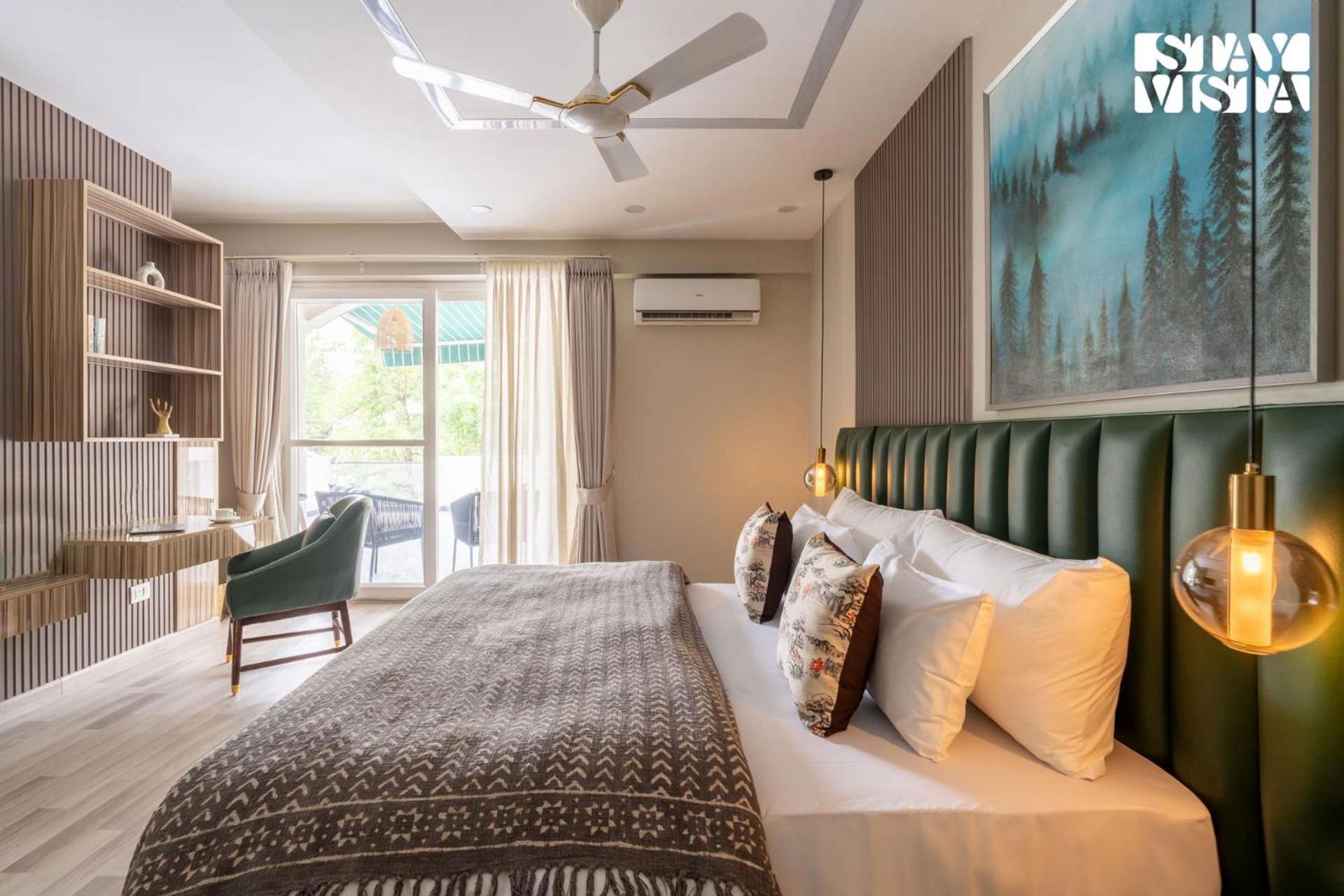 Stayvista At The Sweet Sunsation With Jacuzzi, Bbq Villa Gurgaon