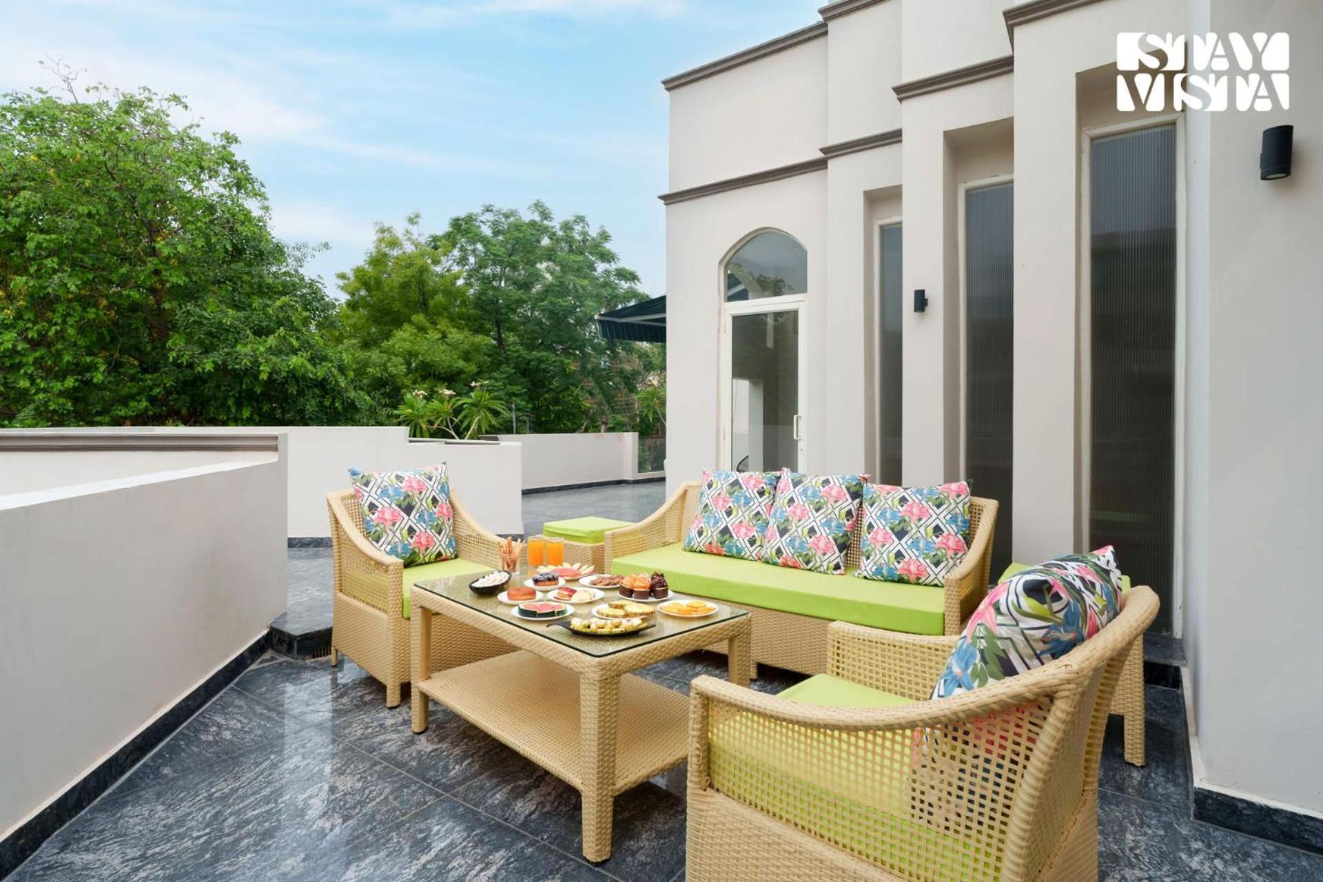 Stayvista At The Sweet Sunsation With Jacuzzi, Bbq Villa Gurgaon