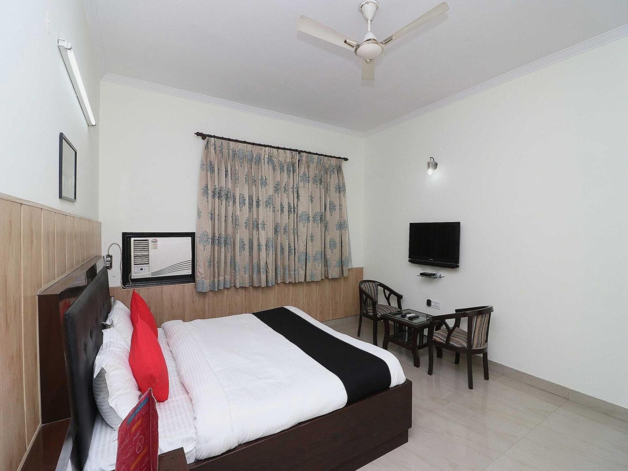 Hotel Collection O Maharaja Gurgaon