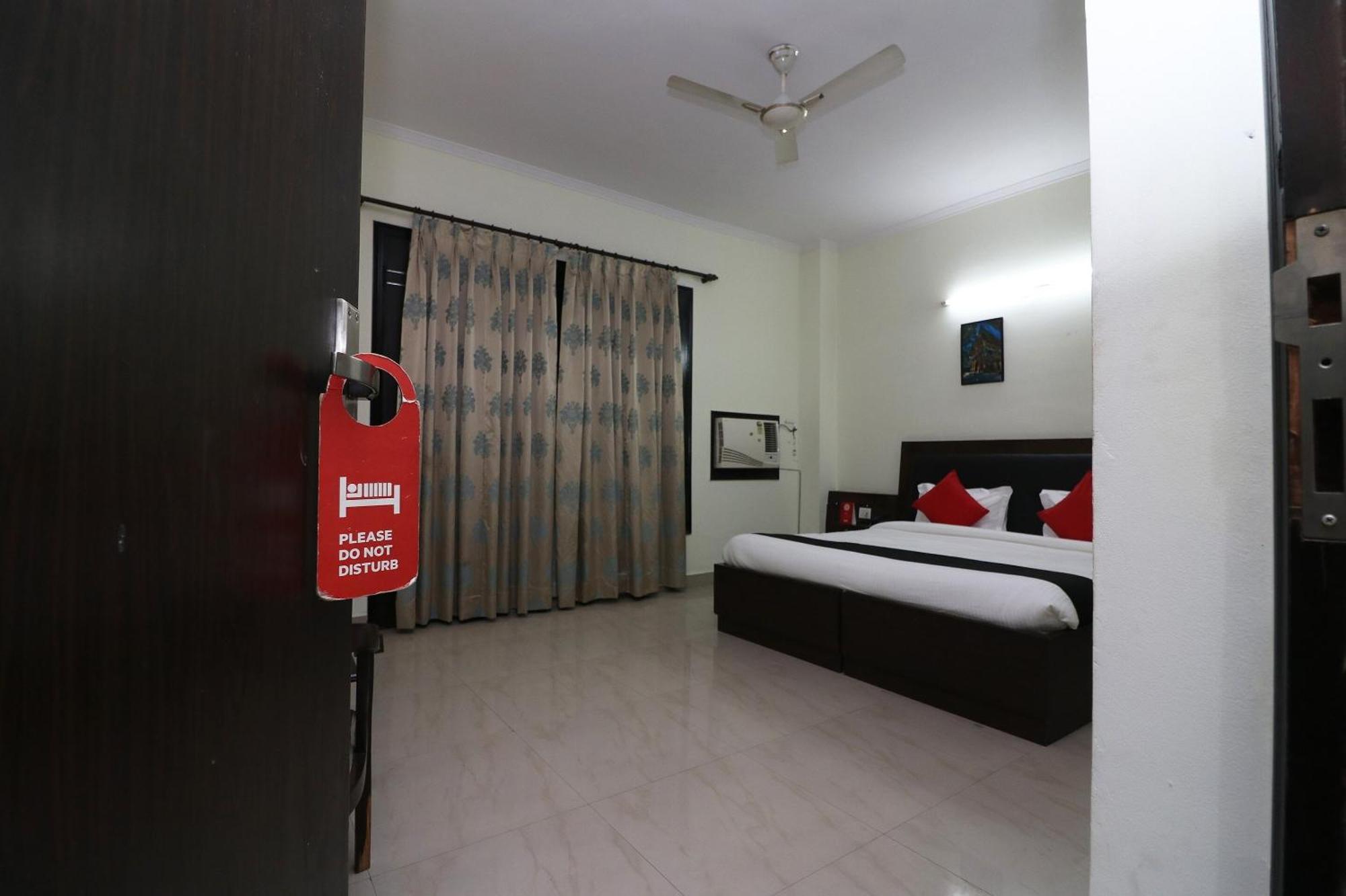 Collection O Maharaja Hotel *