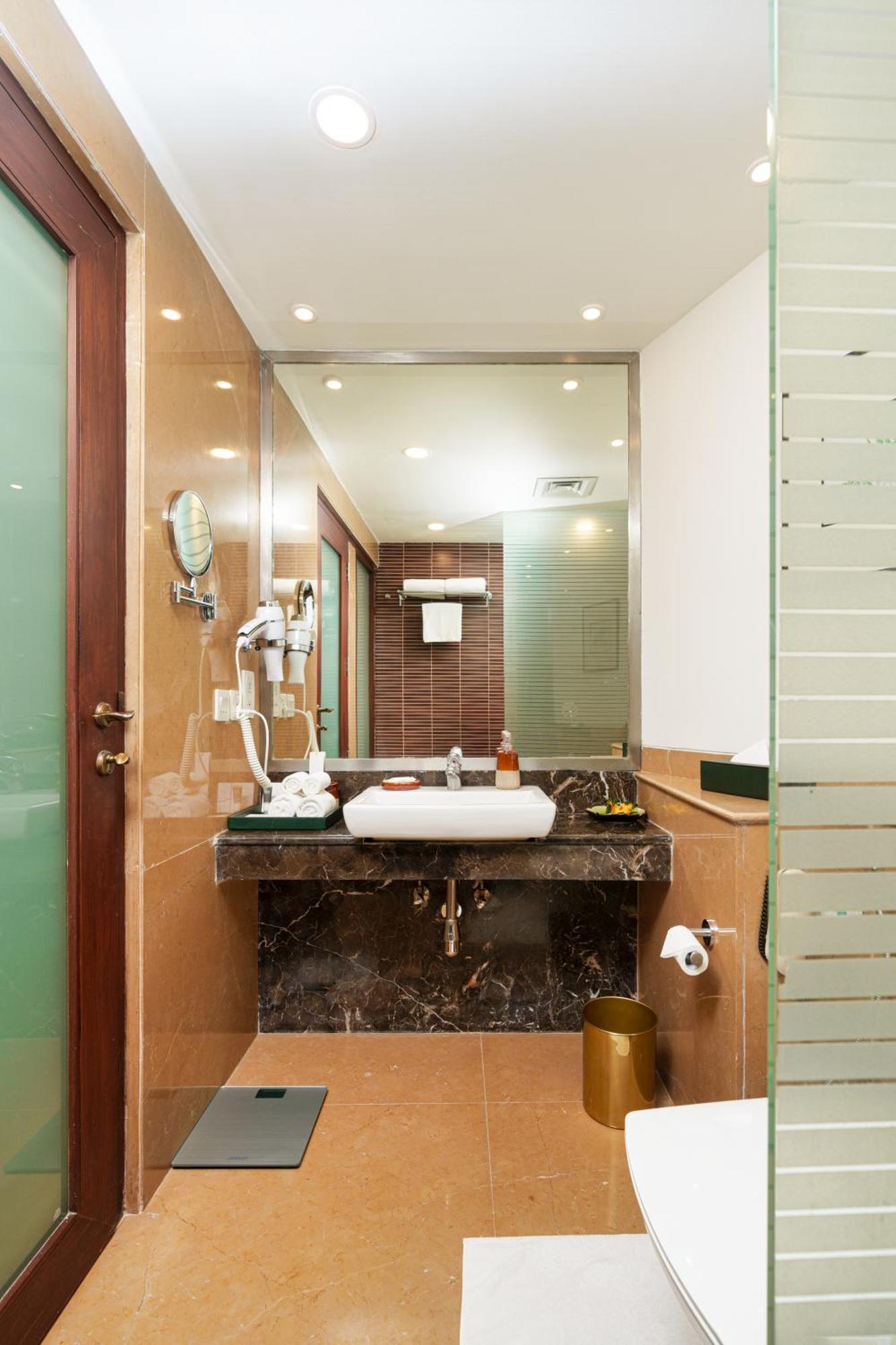 Hotel Dlf Club 5 Gurgaon