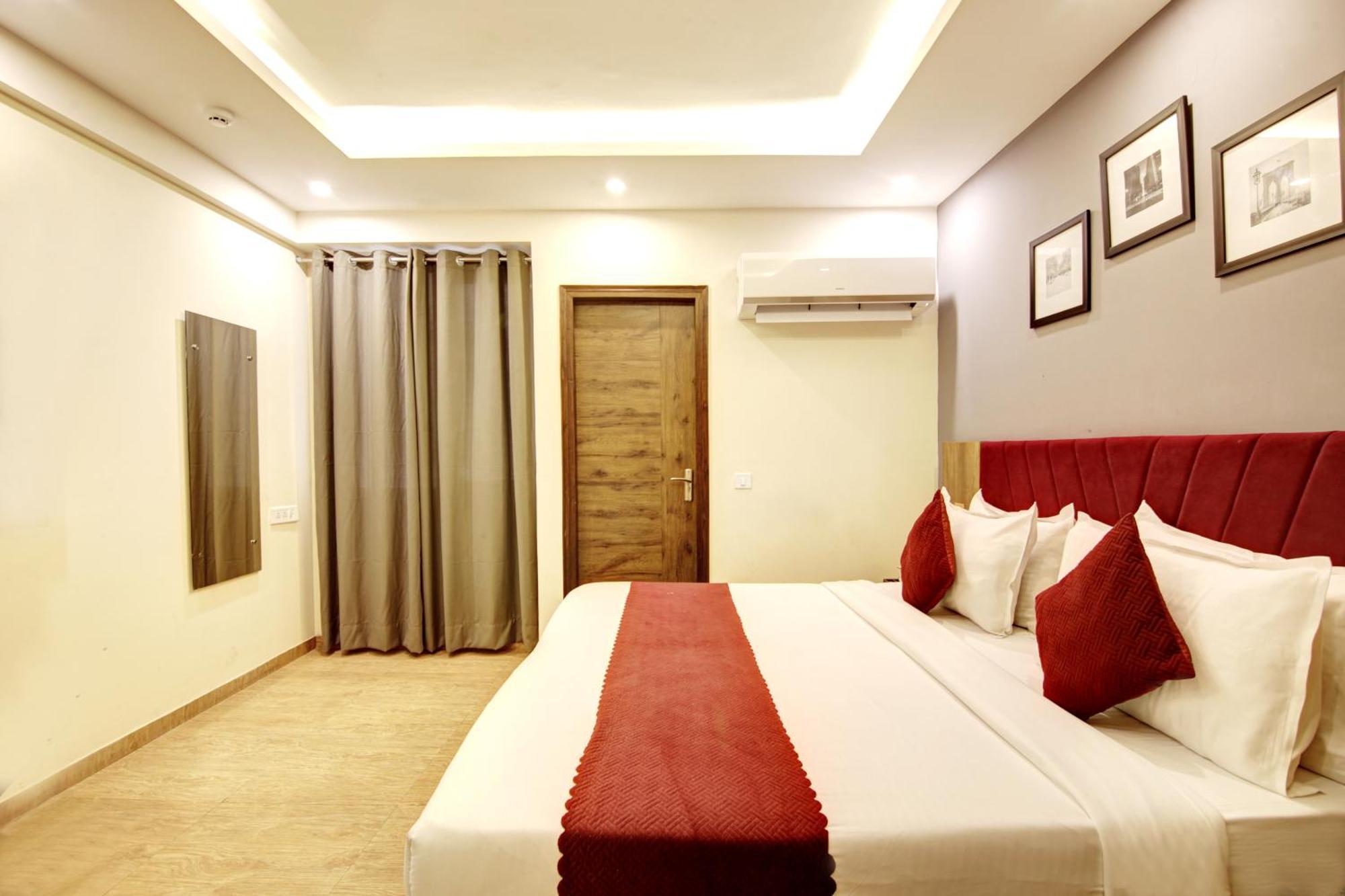 Saltstayz Select - Huda Center Hotel