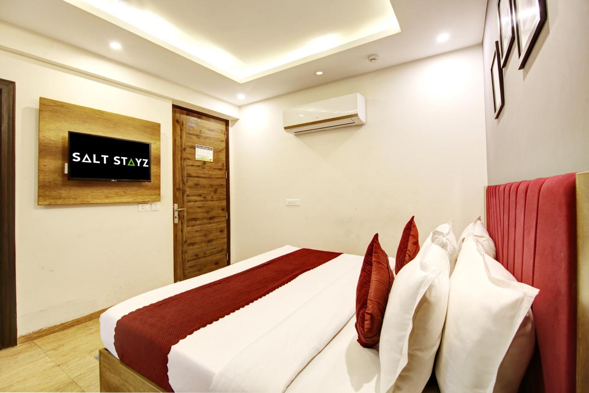 Hotel Saltstayz Select - Huda Center 3*