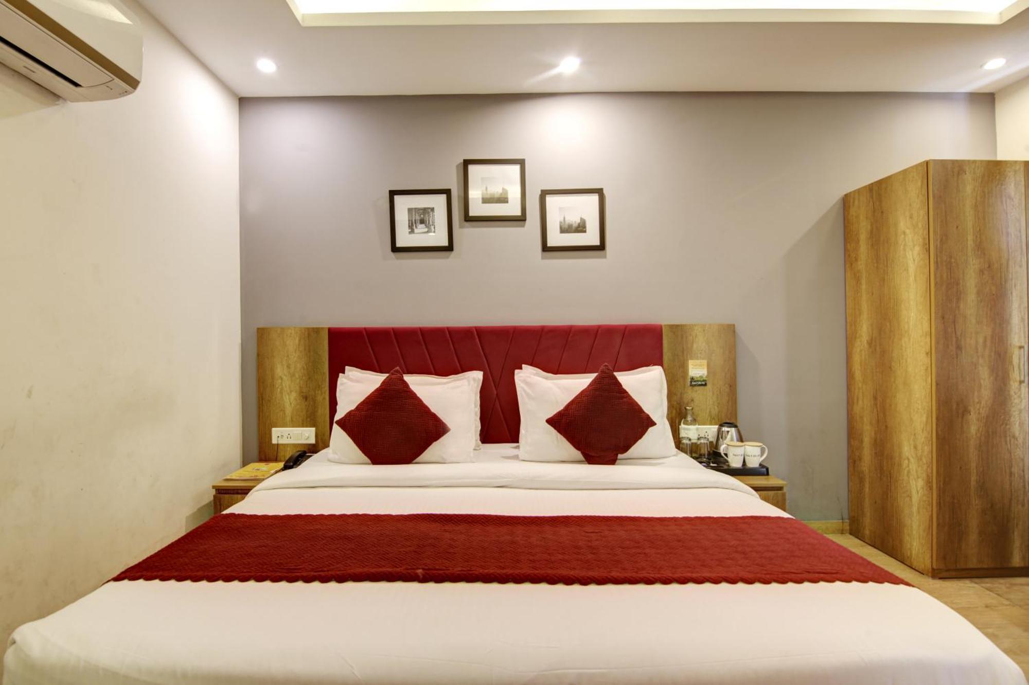 Saltstayz Select - Huda Center 3*