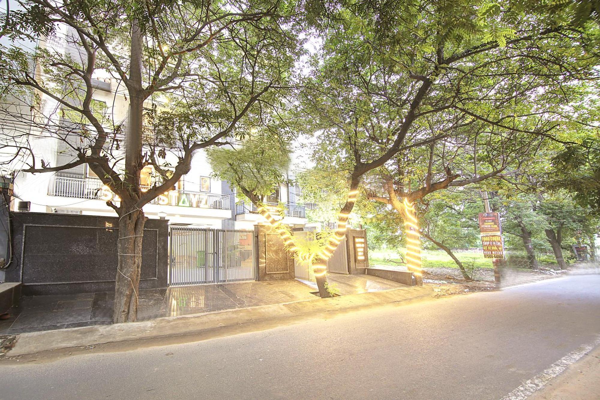 Saltstayz Select - Huda Center 3* Gurgaon