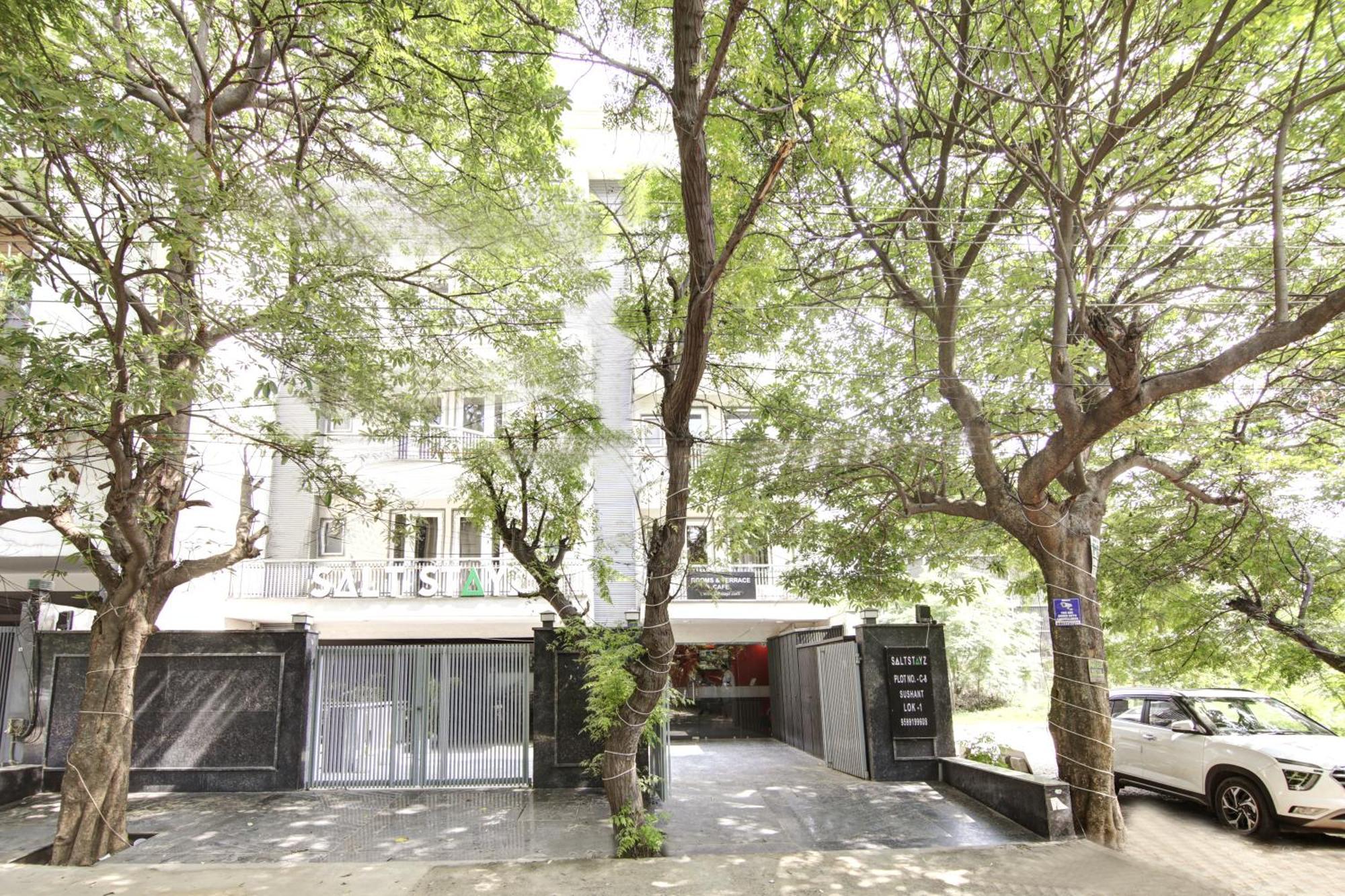 Saltstayz Select - Huda Center 3*