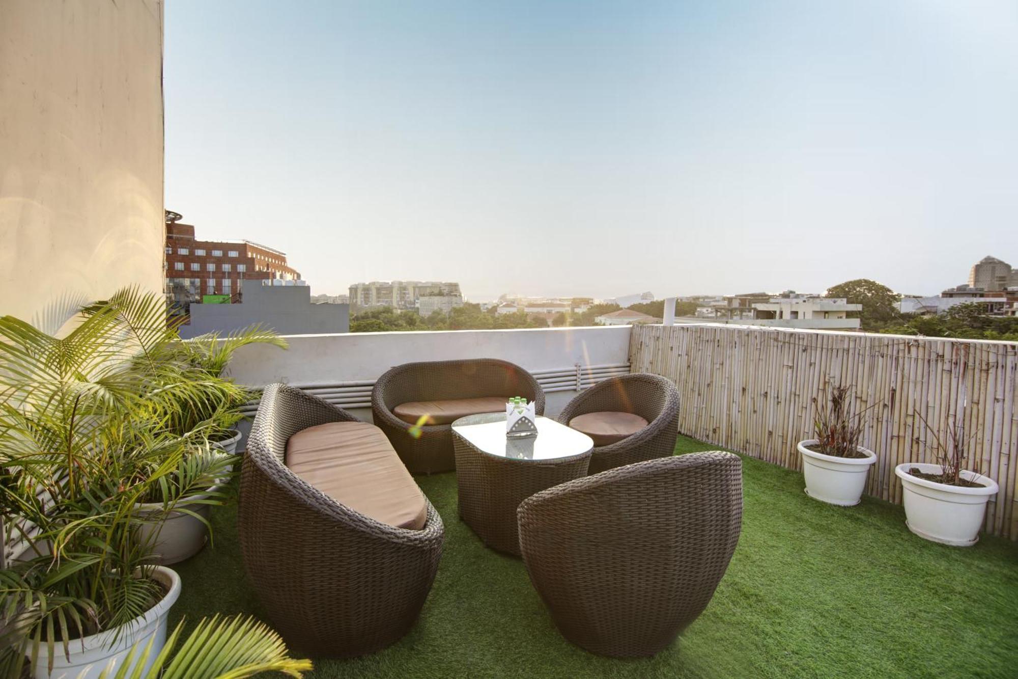 Hotel Saltstayz Select - Huda Center Gurgaon