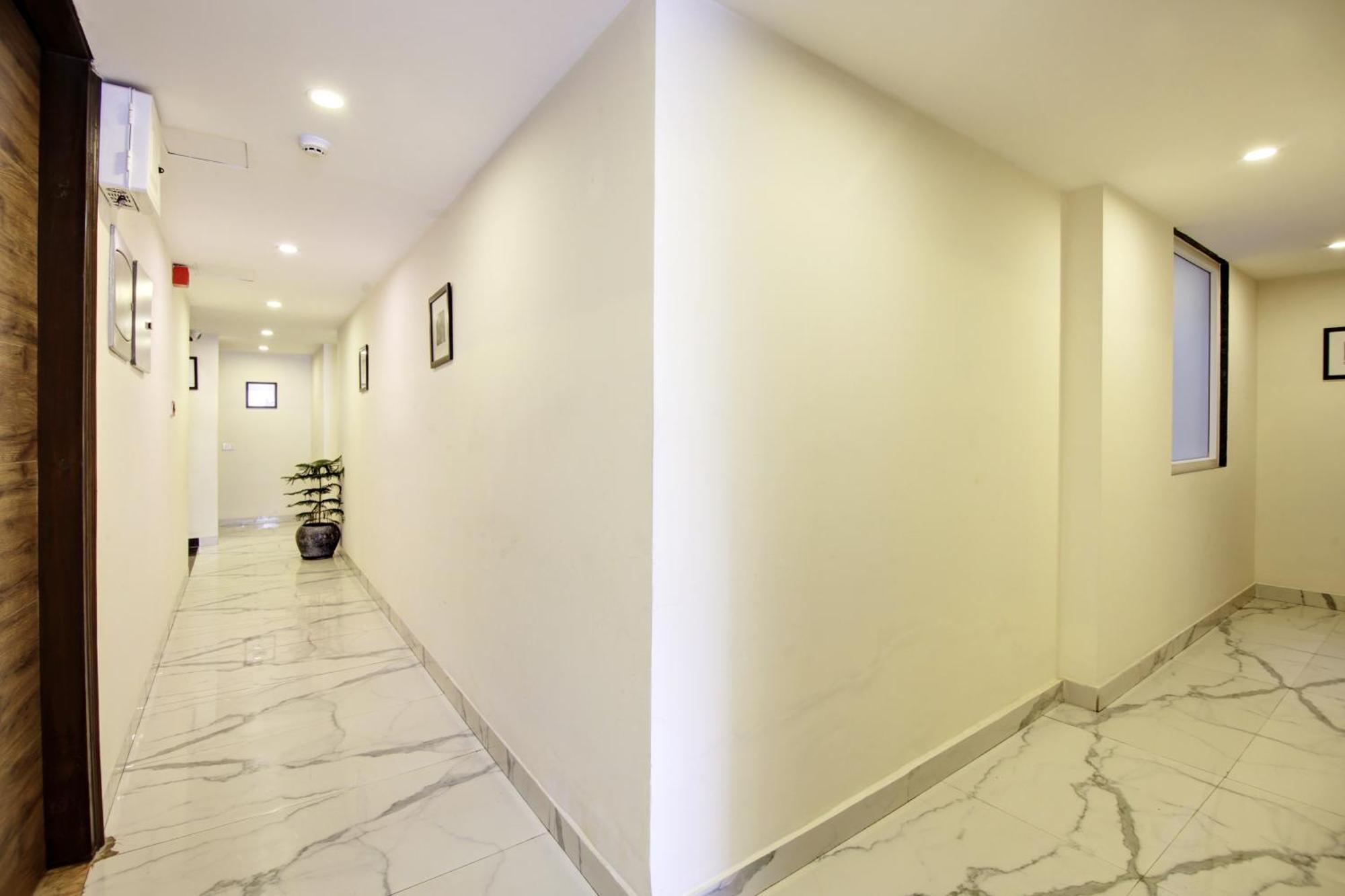 Hotel Saltstayz Select - Huda Center Gurgaon