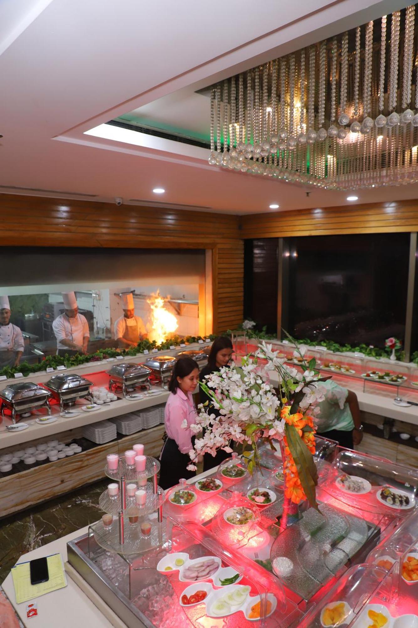Hotel Skycity Gurgaon