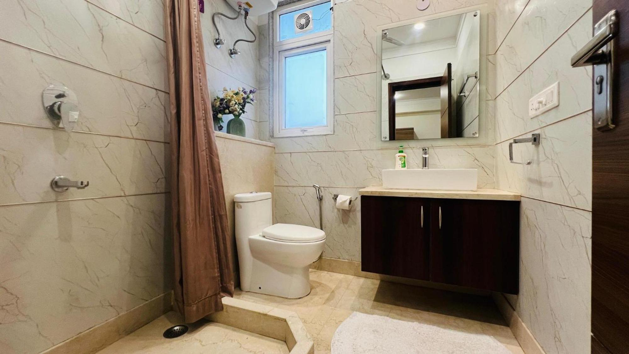 Apartment Bluo Studio1 Golf Course Road, Gym, Balcony Garden