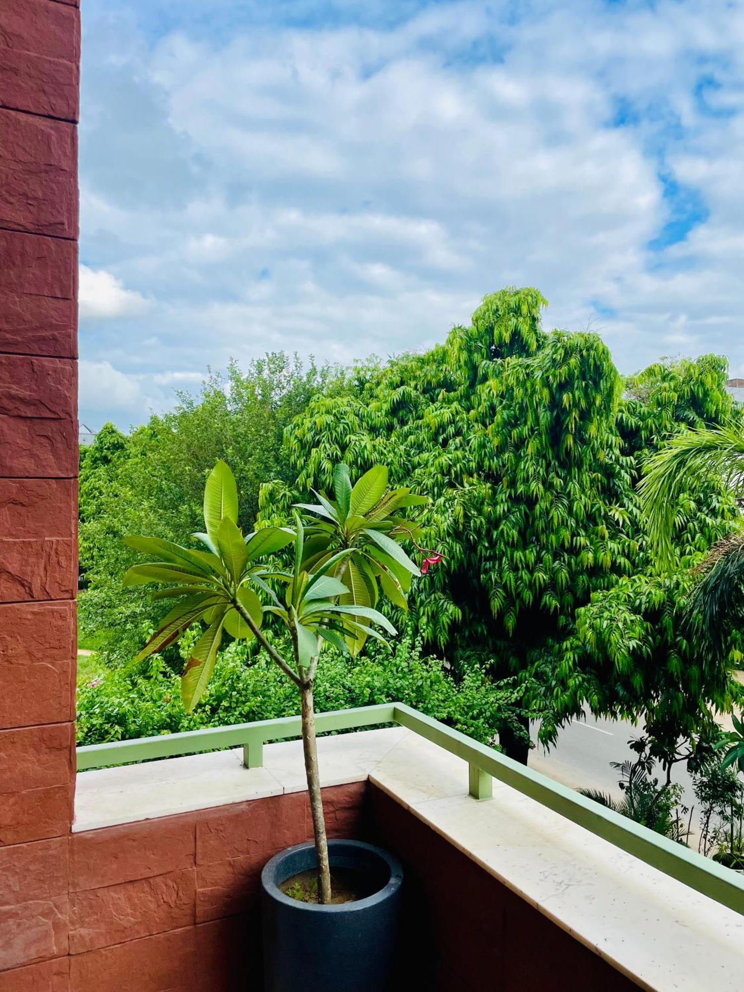 Hotel Firebrick Boutique Residences - Garnet House Gurgaon