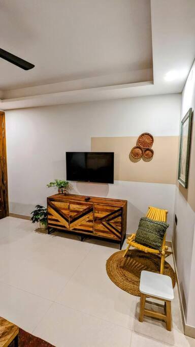 Deniz - 1bhk, Balcony, Parking & Wi-fi * Gurgaon