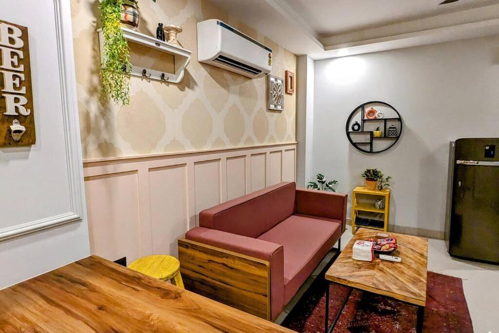 Deniz - 1bhk, Balcony, Parking & Wi-fi * Gurgaon