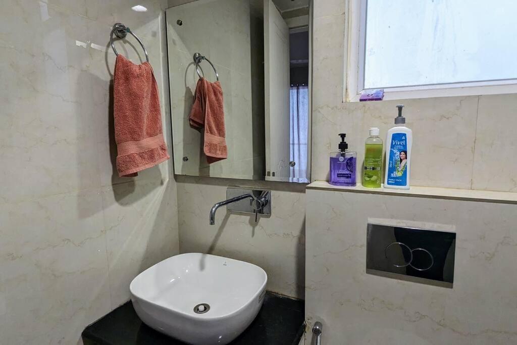 Harmony - 1bhk, Big Balcony & Free Parking *