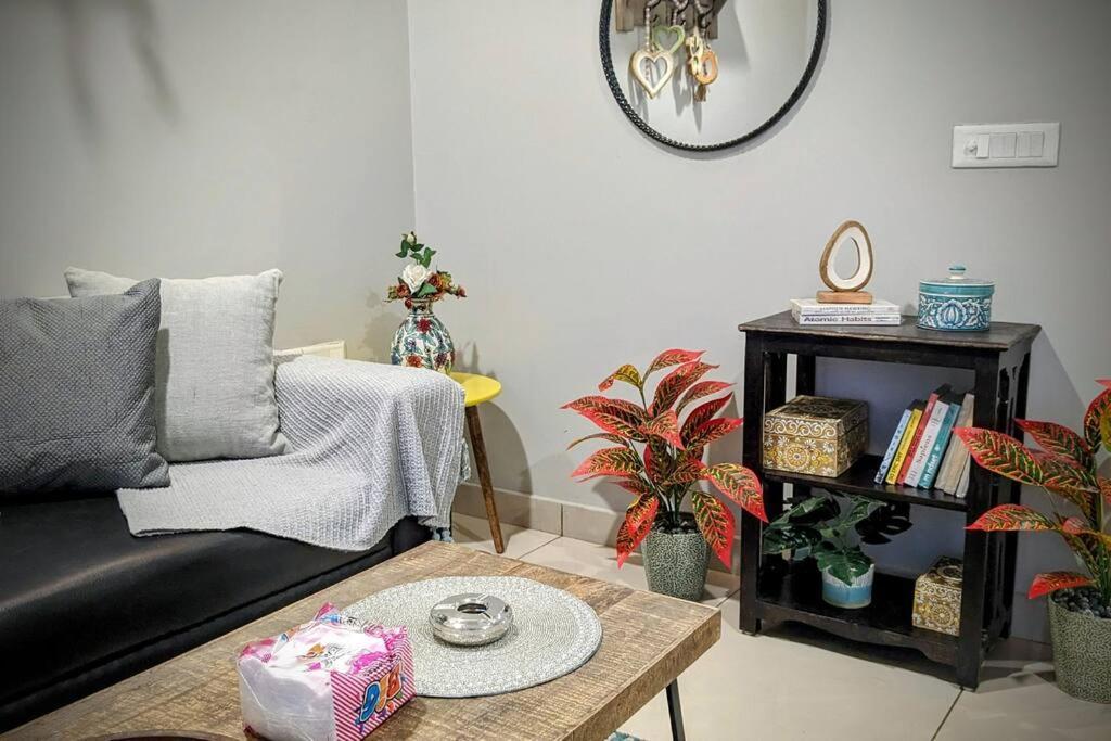 Apartment Harmony - 1bhk, Big Balcony & Free Parking Gurgaon