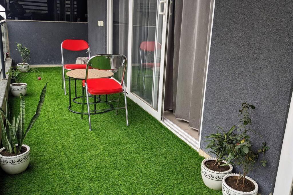 Harmony - 1bhk, Big Balcony & Free Parking Apartment *