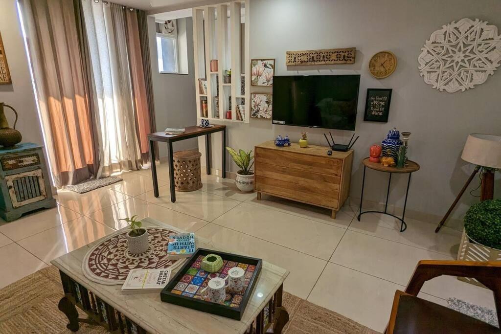 Rumana - 1bhk, 2 Balconies, Free Parking & Wi-fi