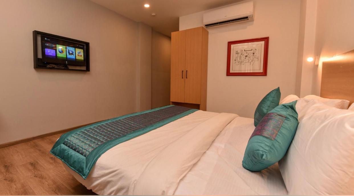 Azure And Near Medanta Hospital Medicity Sector 47,sohna Road 3* Gurgaon