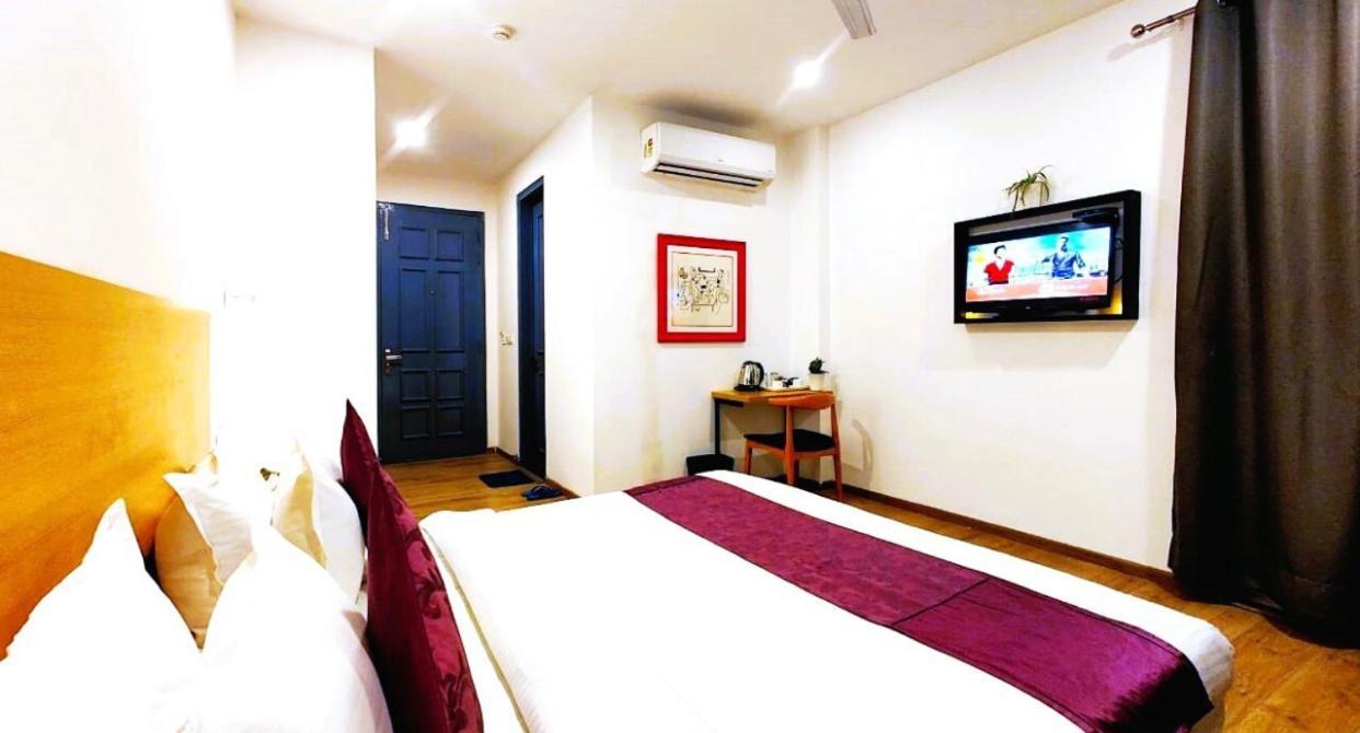 Azure And Near Medanta Hospital Medicity Sector 47,sohna Road Gurgaon