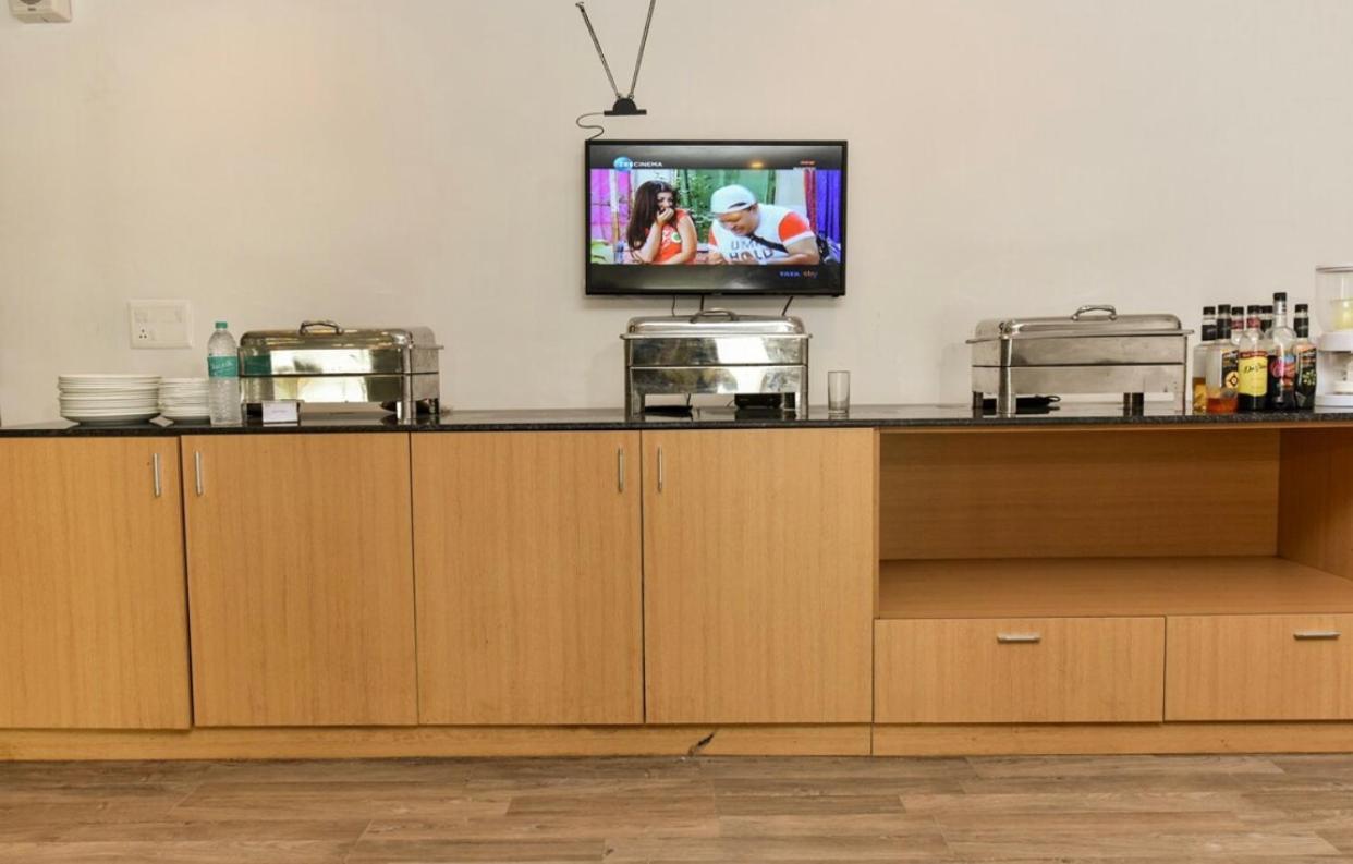 Azure And Near Medanta Hospital Medicity Sector 47,sohna Road 3*