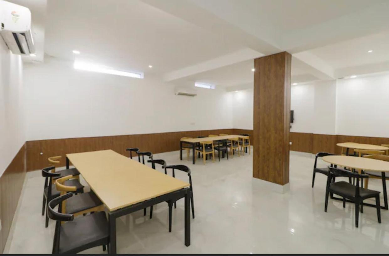 Azure And Near Medanta Hospital Medicity Sector 47,sohna Road
