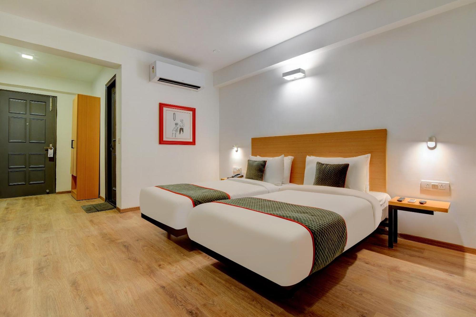 Townhouse Infinity Hotel 4*