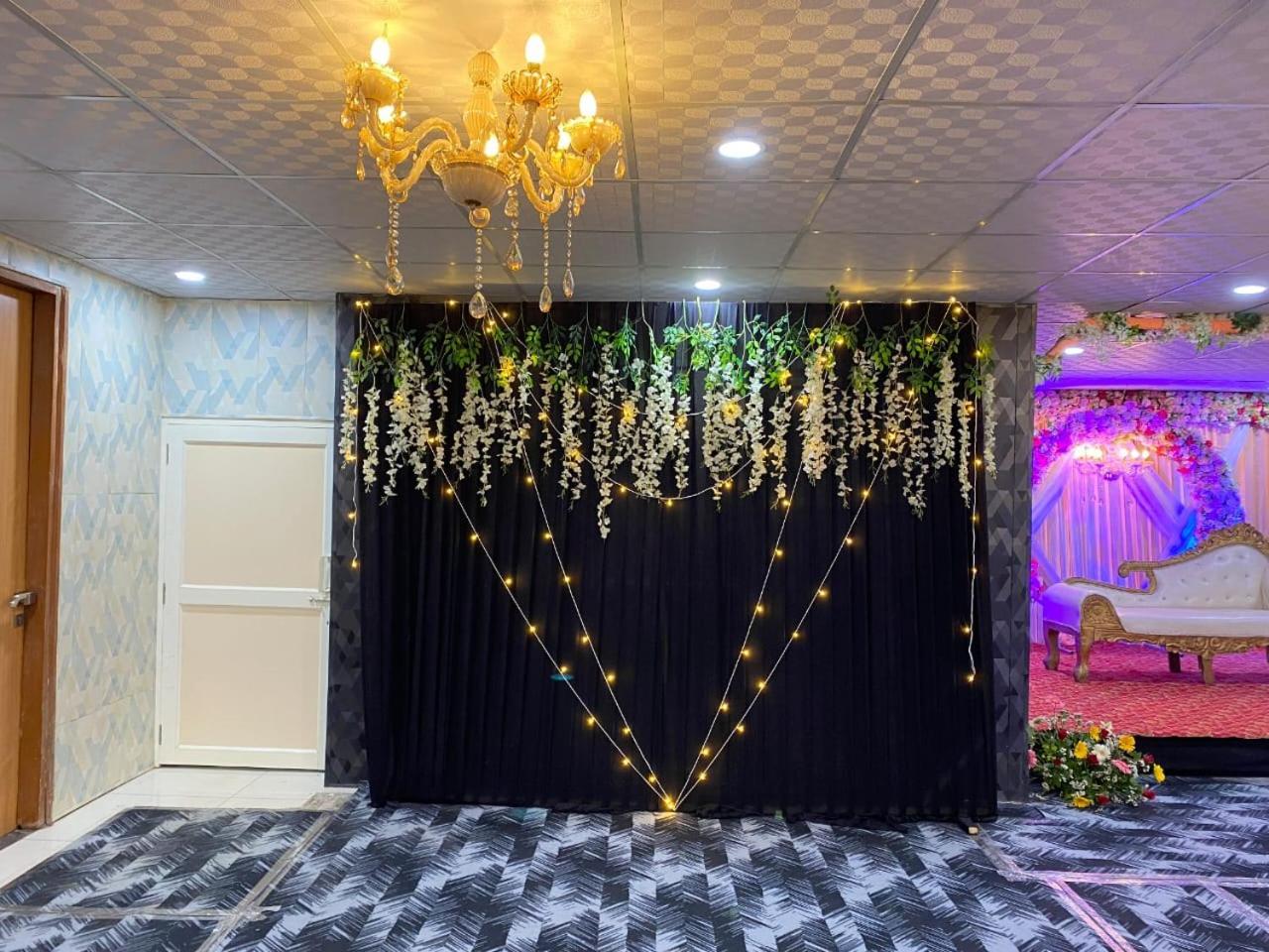 Oyster Pearl - Medicity Gurugram, Near Medanta Hospital 3*