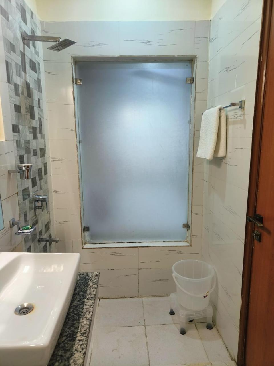 Oyster Pearl - Medicity Gurugram, Near Medanta Hospital Gurgaon