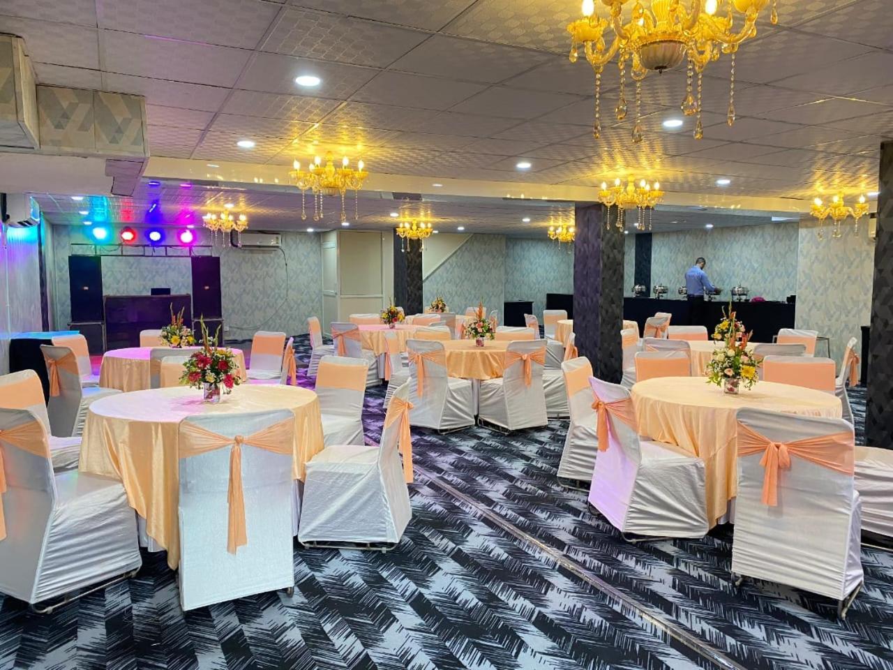 Oyster Pearl - Medicity Gurugram, Near Medanta Hospital Hotel 3*