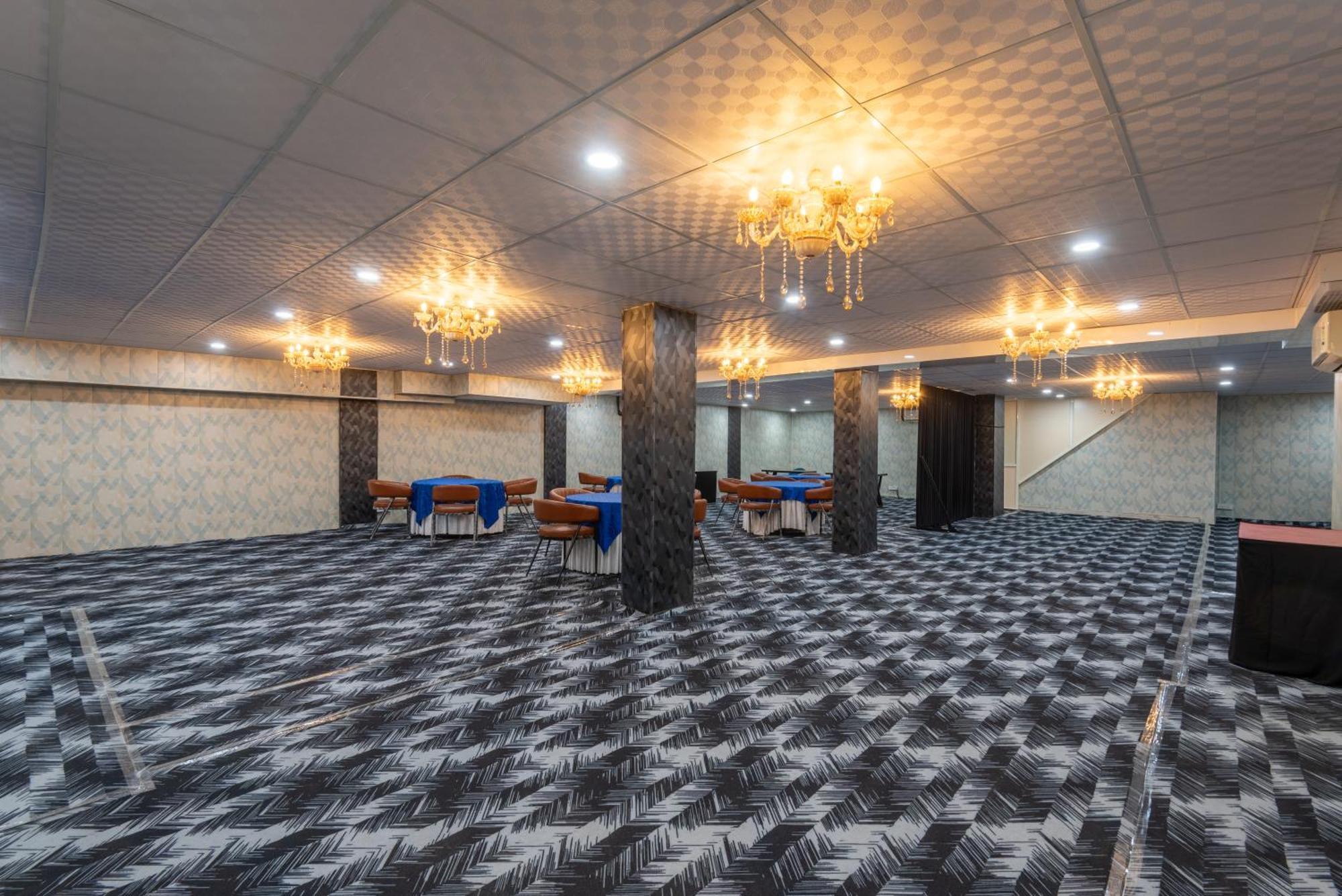 Oyster Pearl - Medicity Gurugram, Near Medanta Hospital Hotel 3*