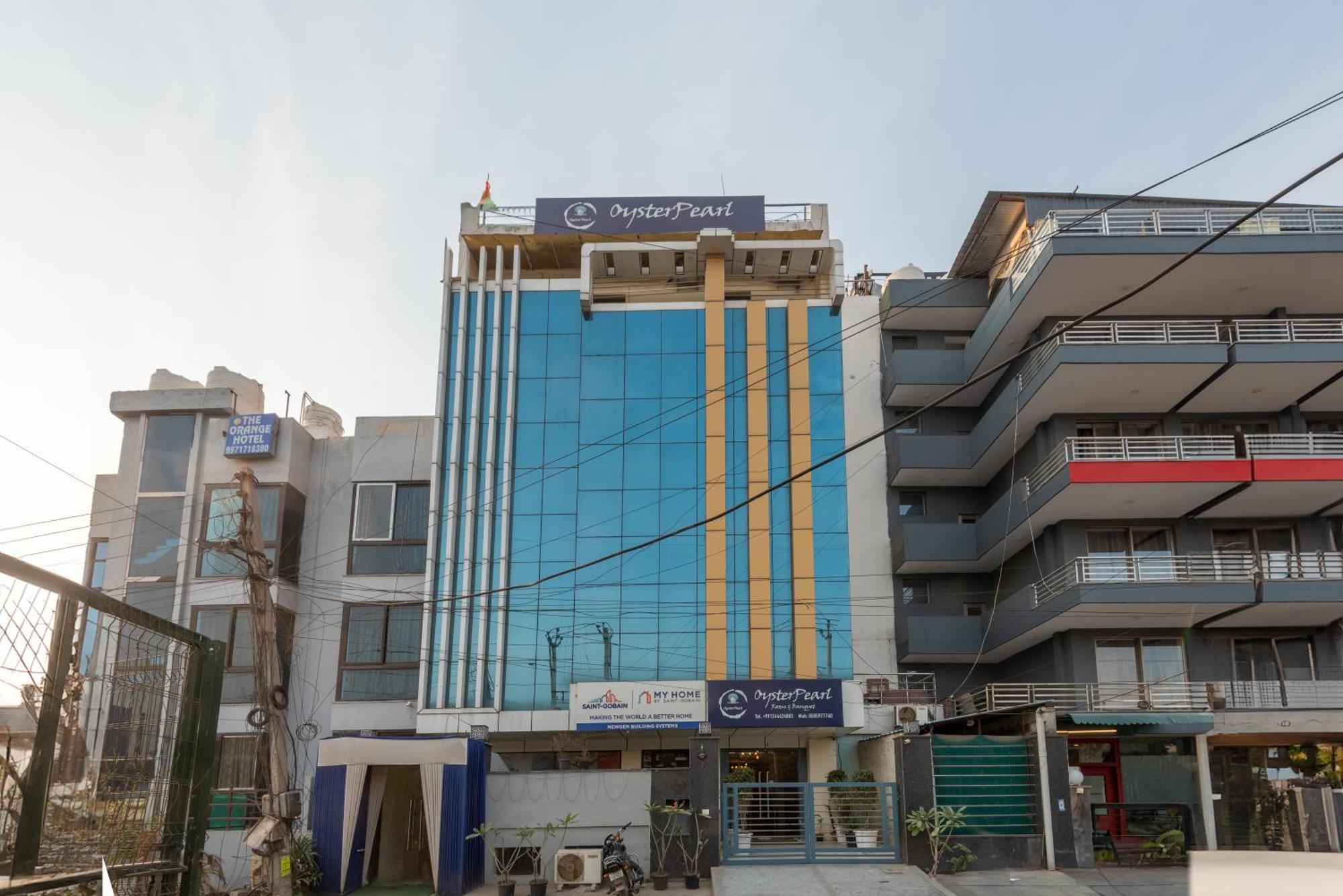 Oyster Pearl - Medicity Gurugram, Near Medanta Hospital 3* Gurgaon