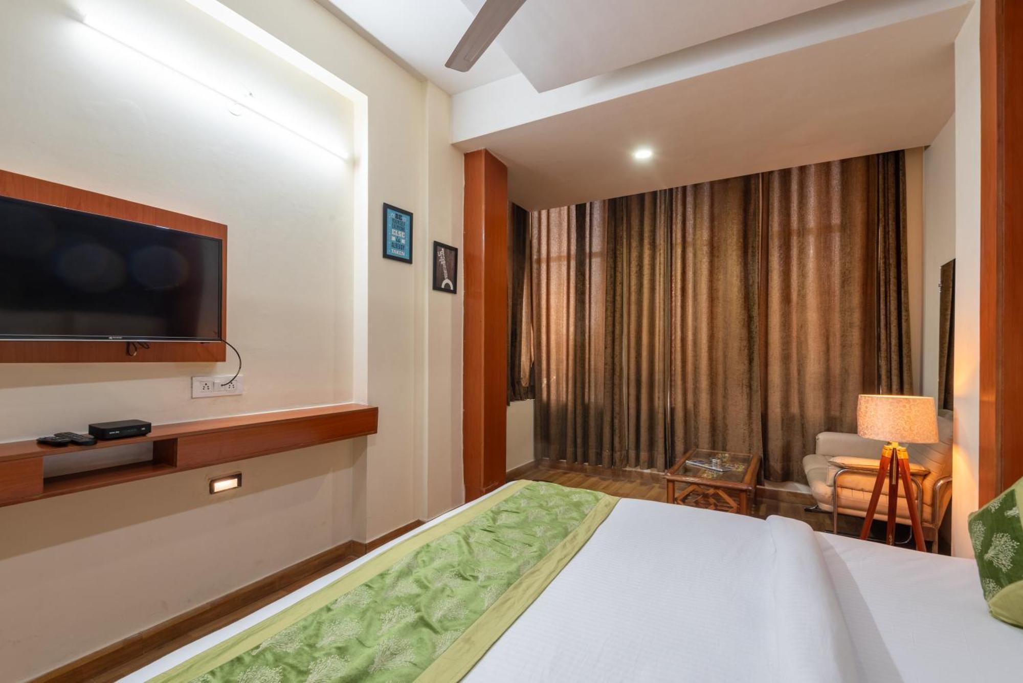 Oyster Pearl - Medicity Gurugram, Near Medanta Hospital