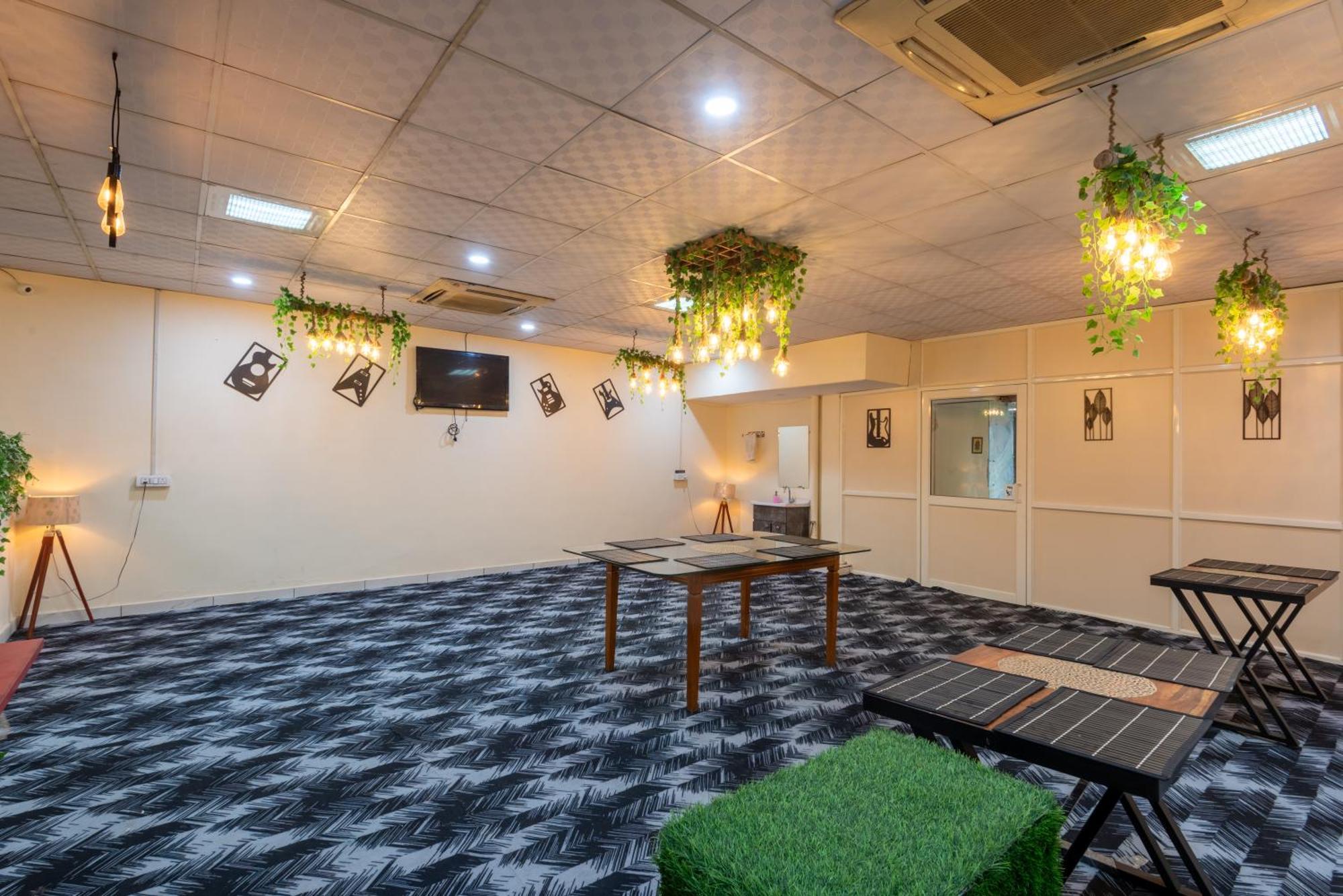 Oyster Pearl - Medicity Gurugram, Near Medanta Hospital Hotel 3*