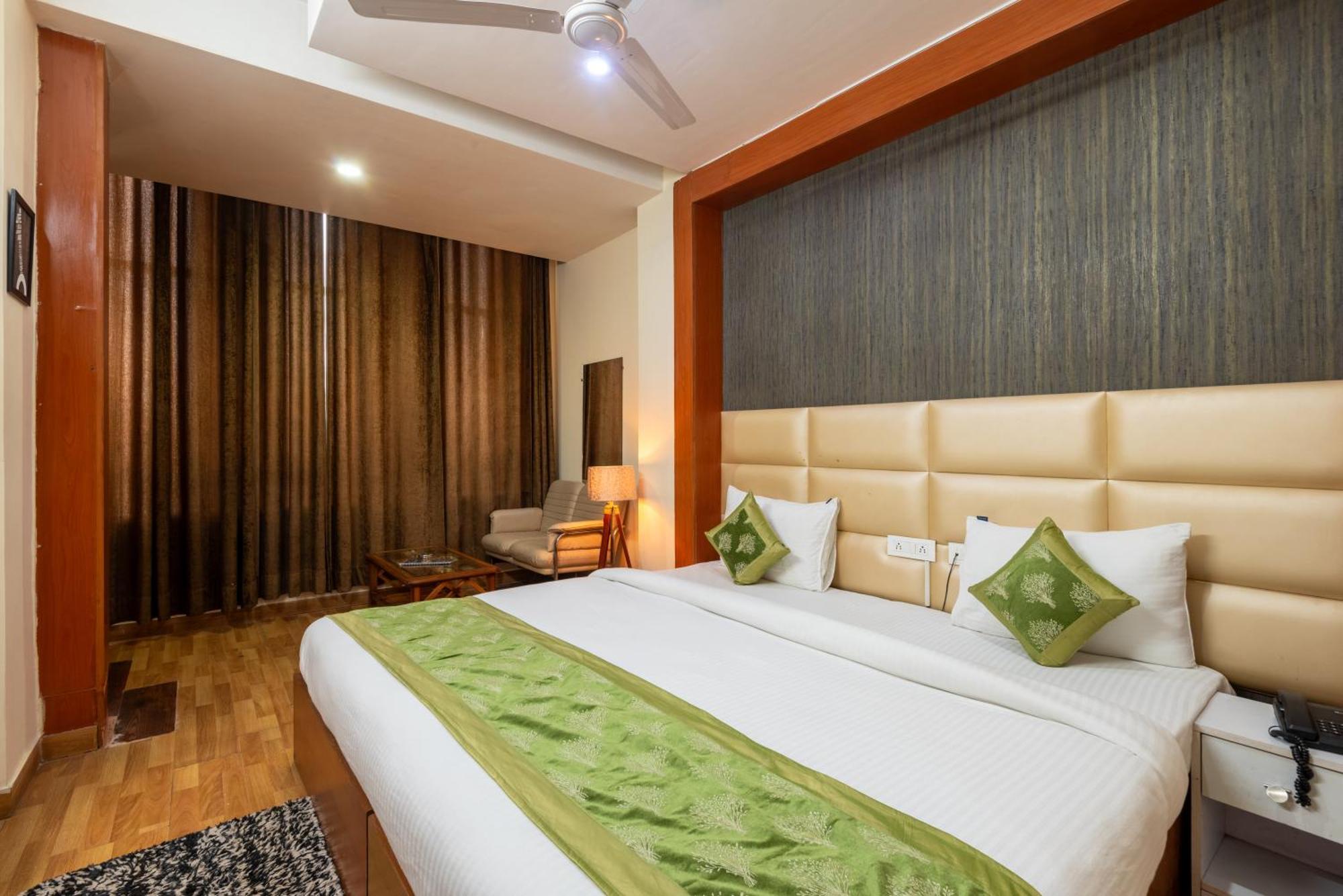 Hotel Oyster Pearl - Medicity Gurugram, Near Medanta Hospital Gurgaon