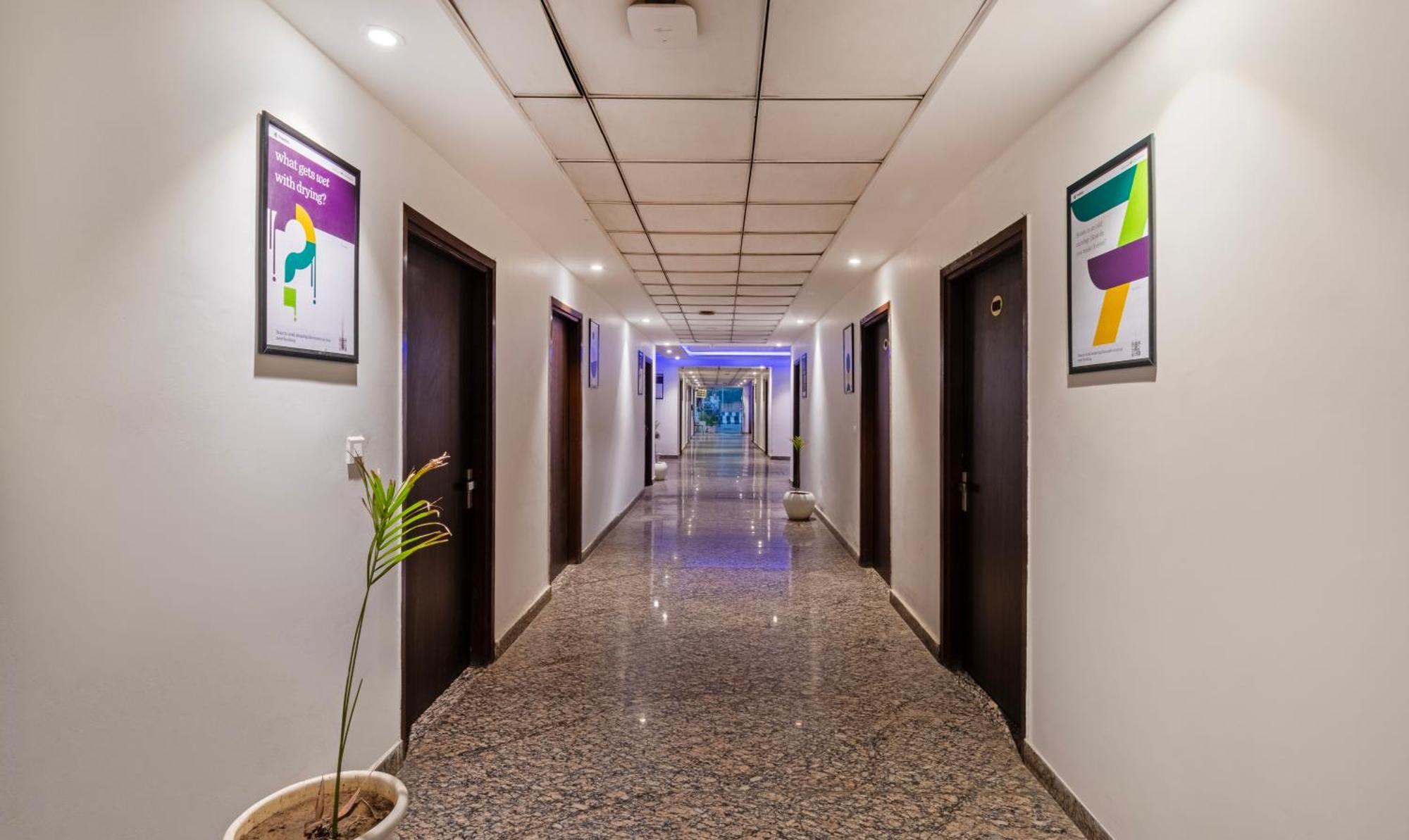 Hotel Treebo White Rock, Sohna Road