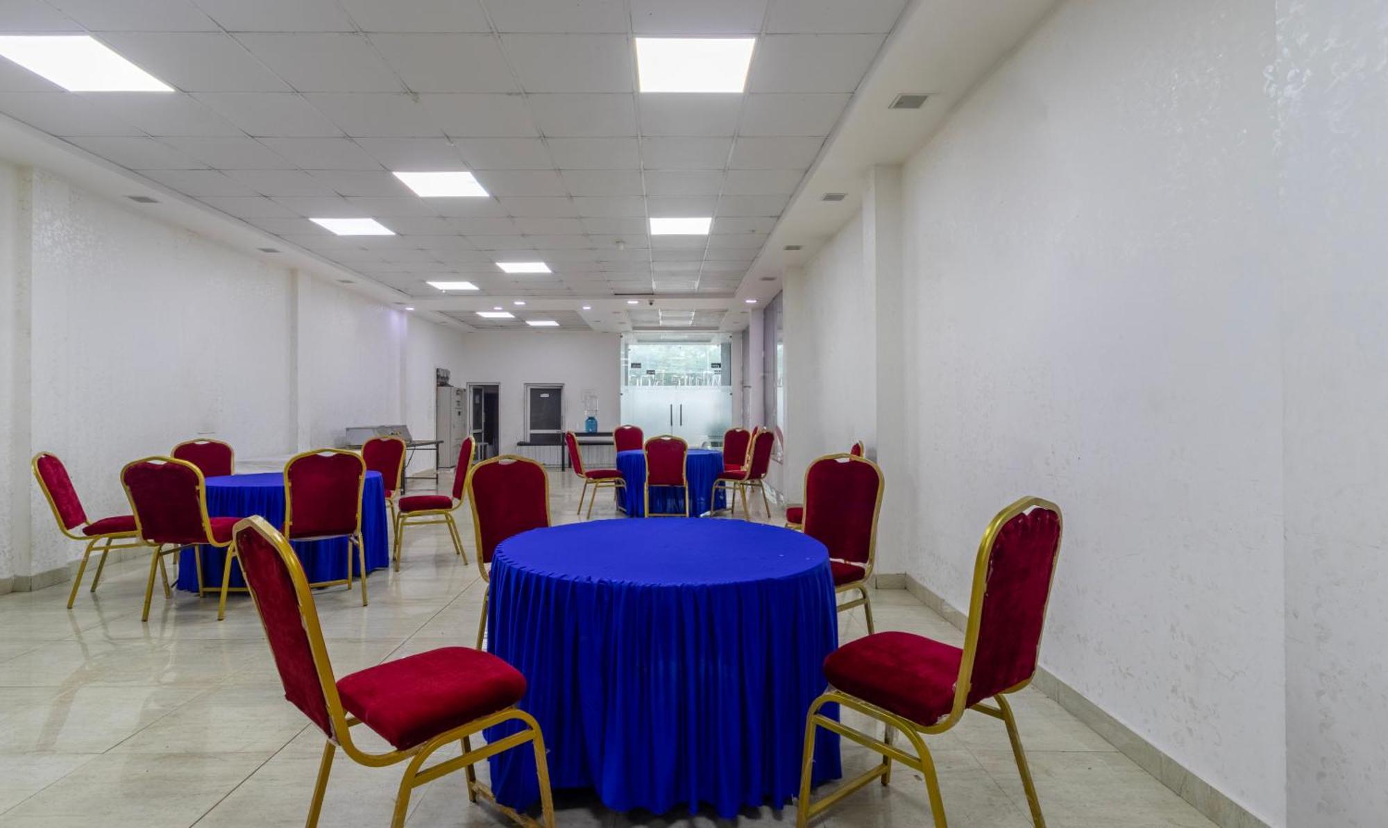 Hotel Treebo White Rock, Sohna Road 3*