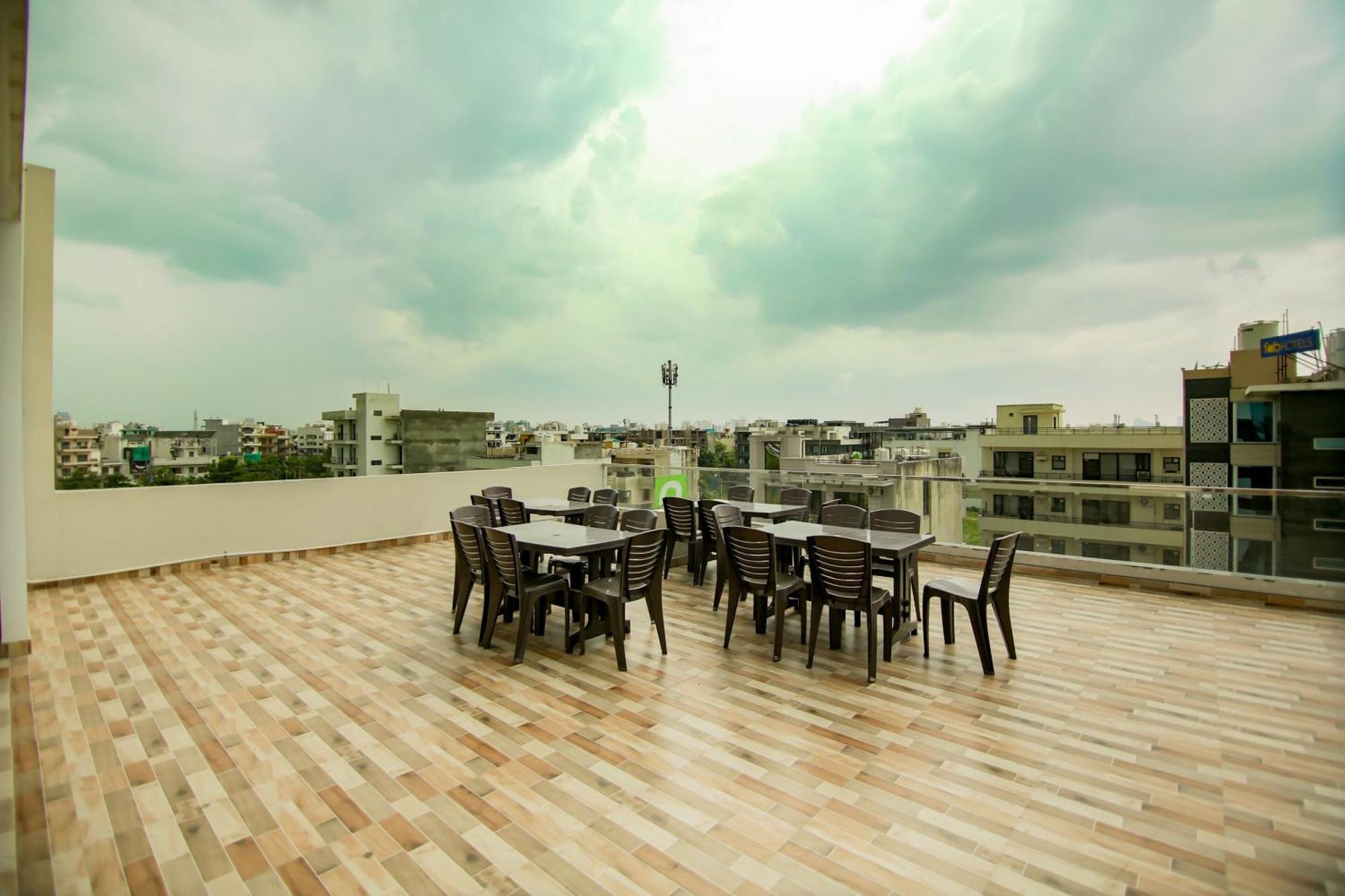 Hotel Collection O Near Appu Ghar 3*
