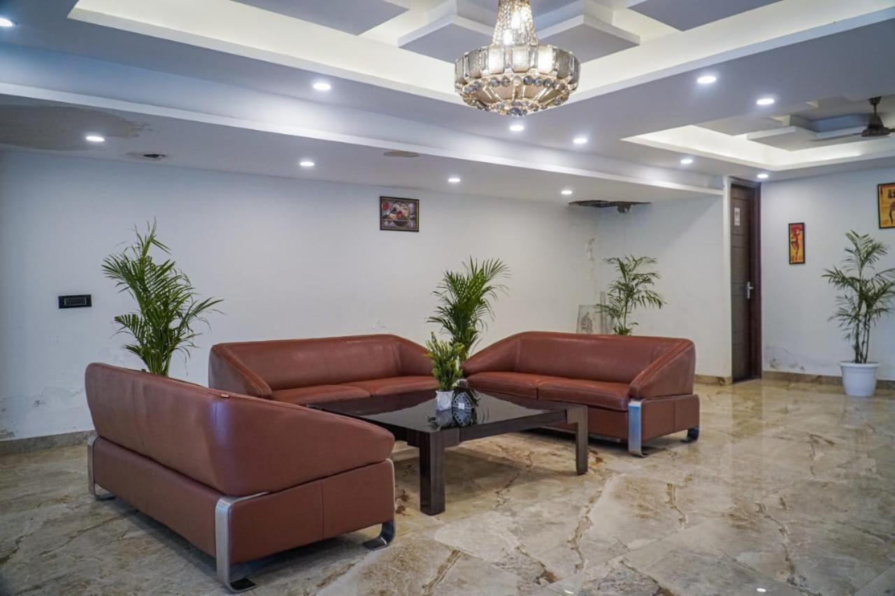 The Leaf Medanta Hotel Gurgaon