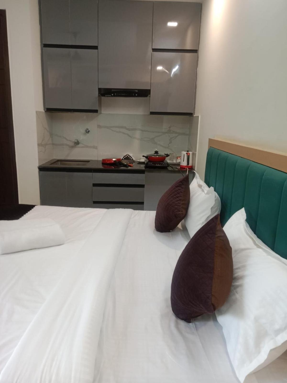 The Leaf Medanta Gurgaon