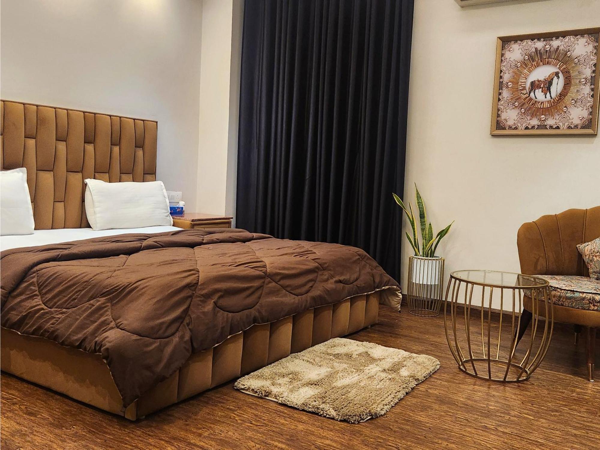 Hotel Premier - Golf Course Road ,gurgaon Gurgaon
