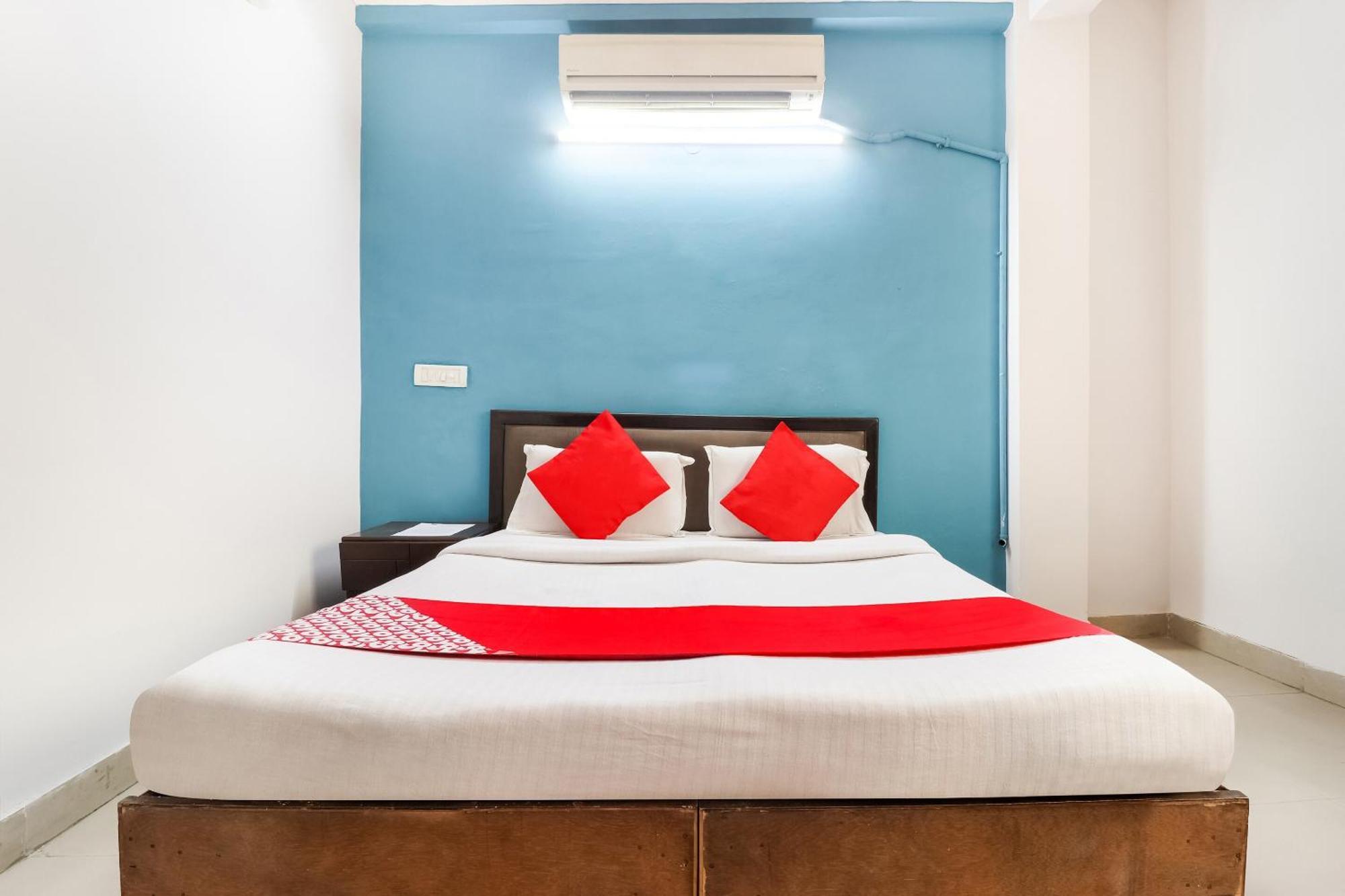 Hotel O Moonlight Residency