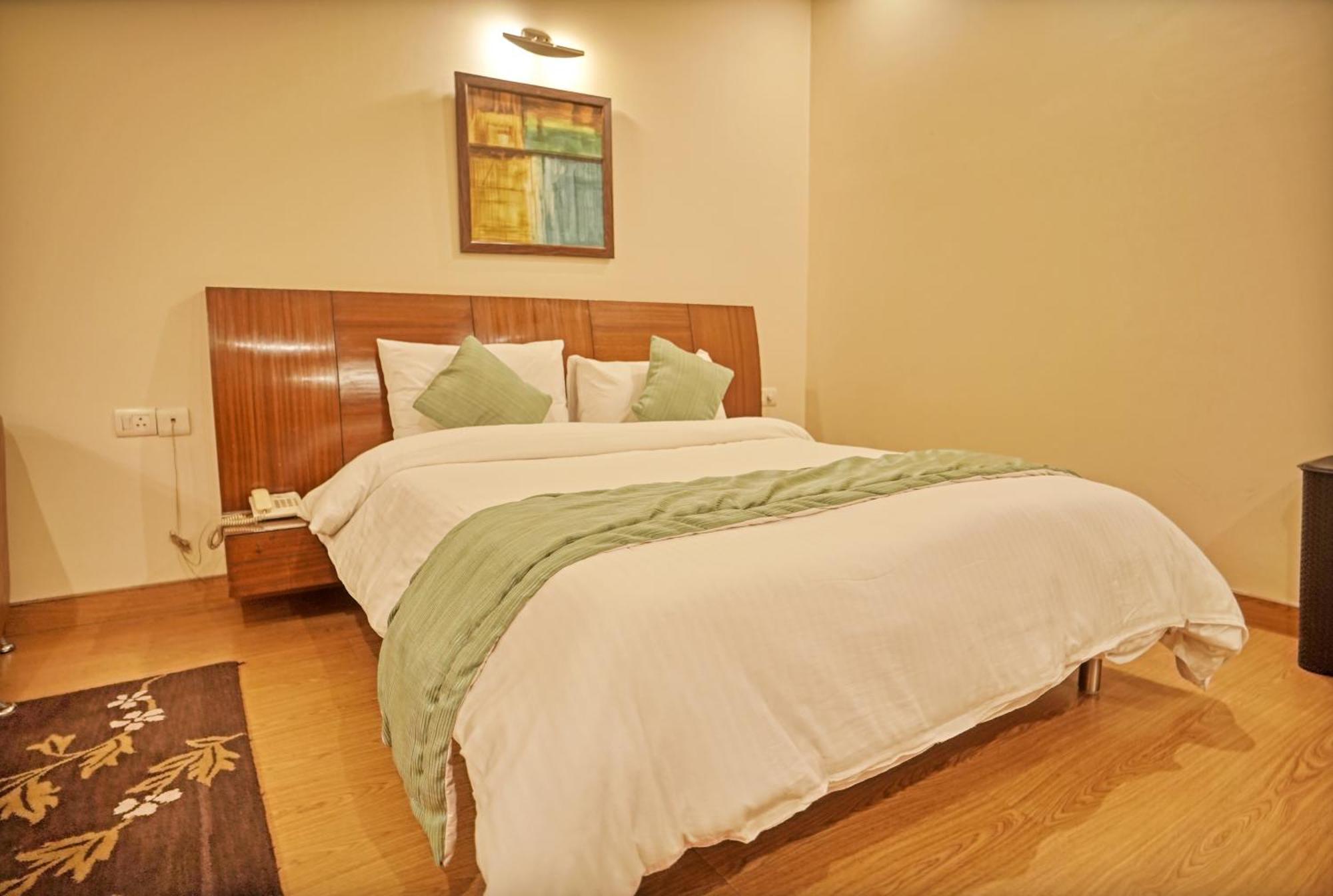 Enkay - Dlf Cybercity Guest house *