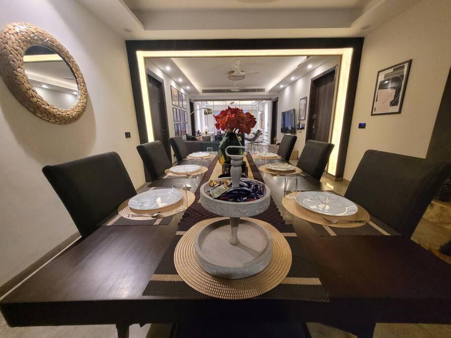 Apartment Entire Serviced In Dlf-phase 2 Gurgaon