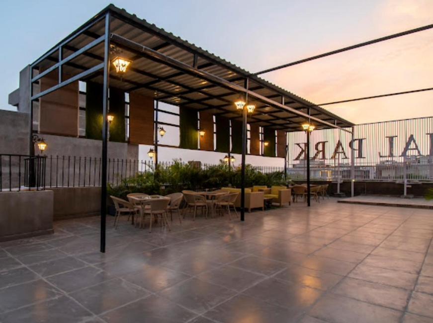 Imperial Park Sector 45 Hotel Gurgaon