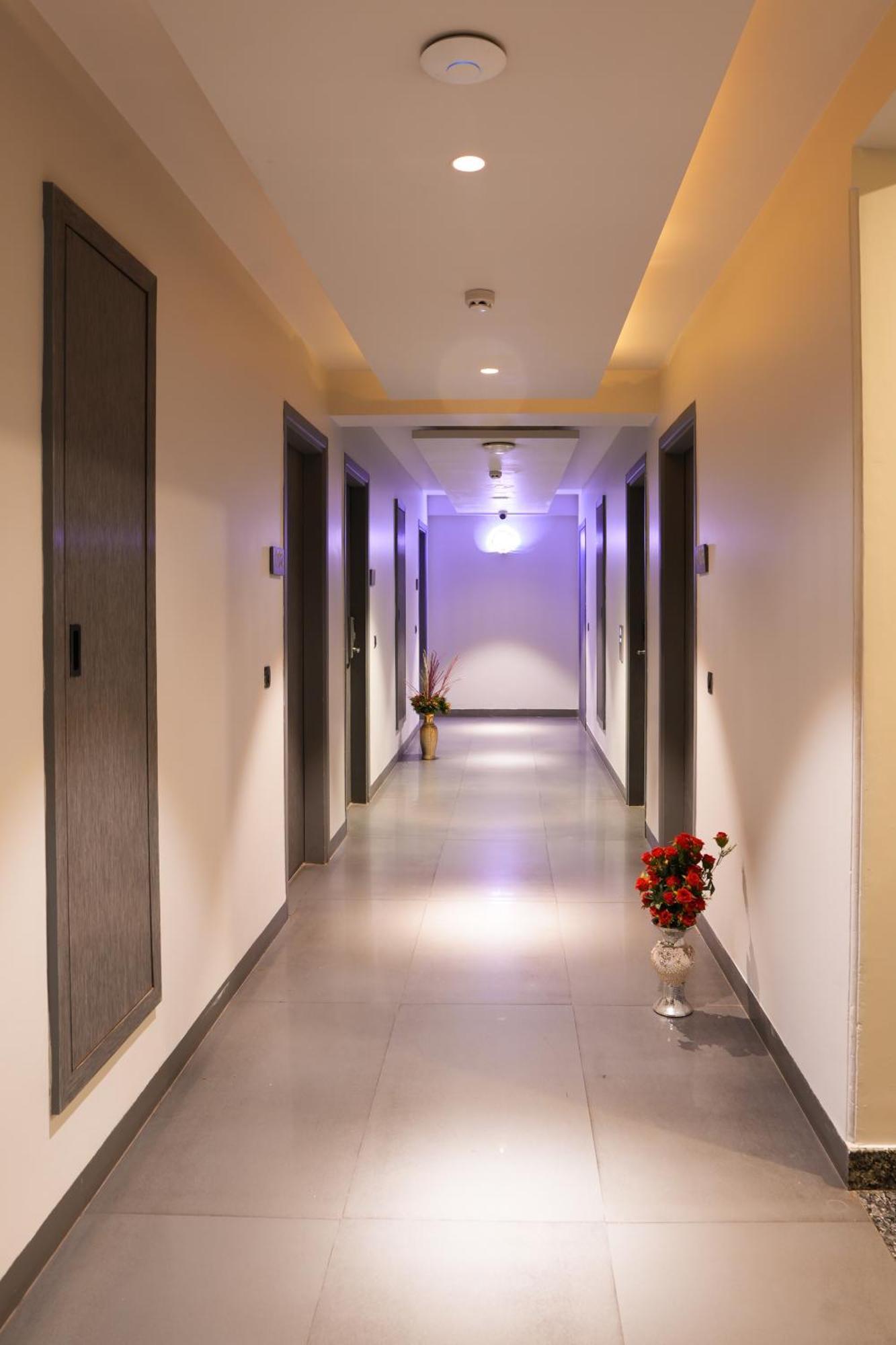 Metro 3* Gurgaon