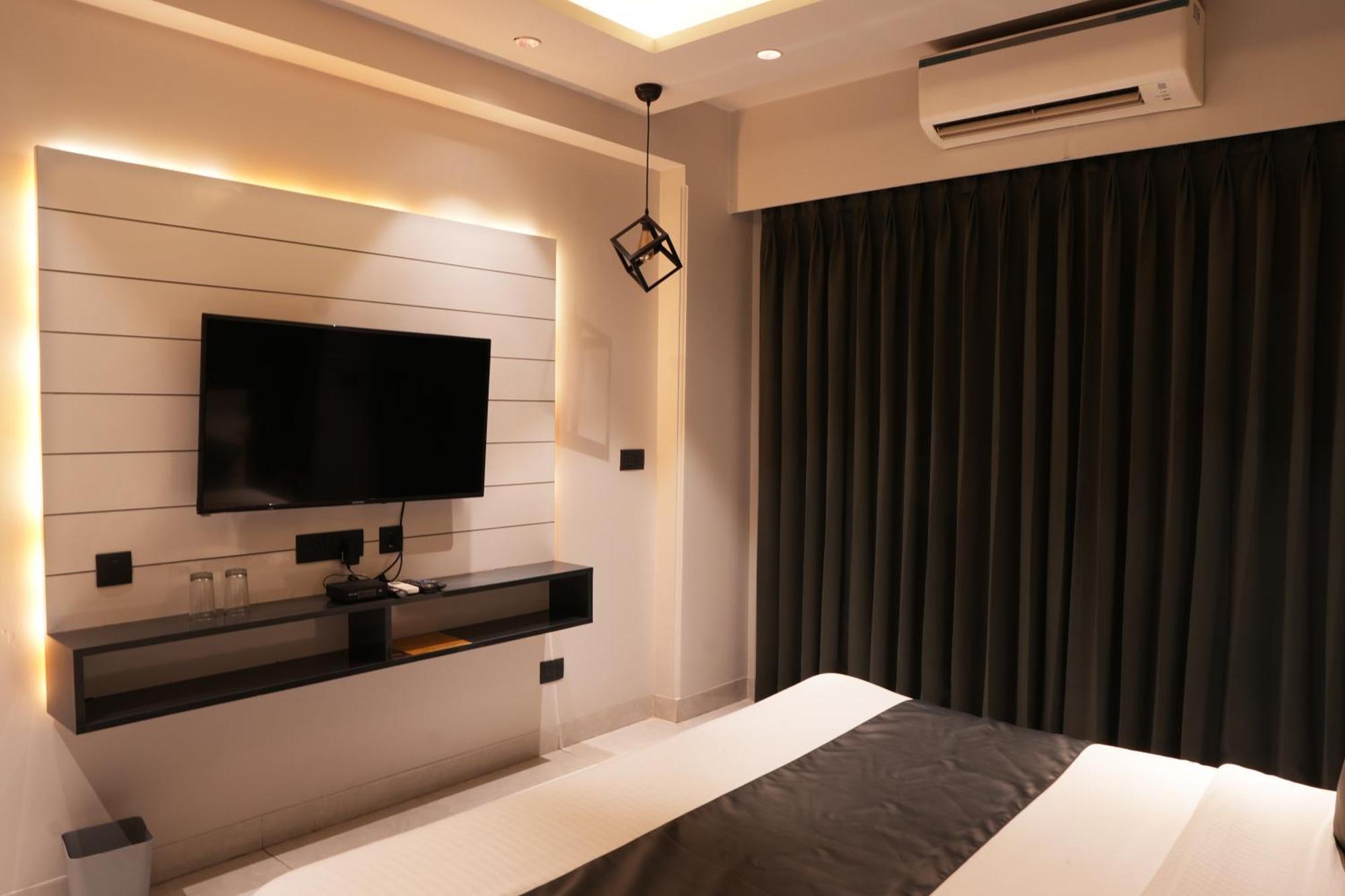 Metro Hotel